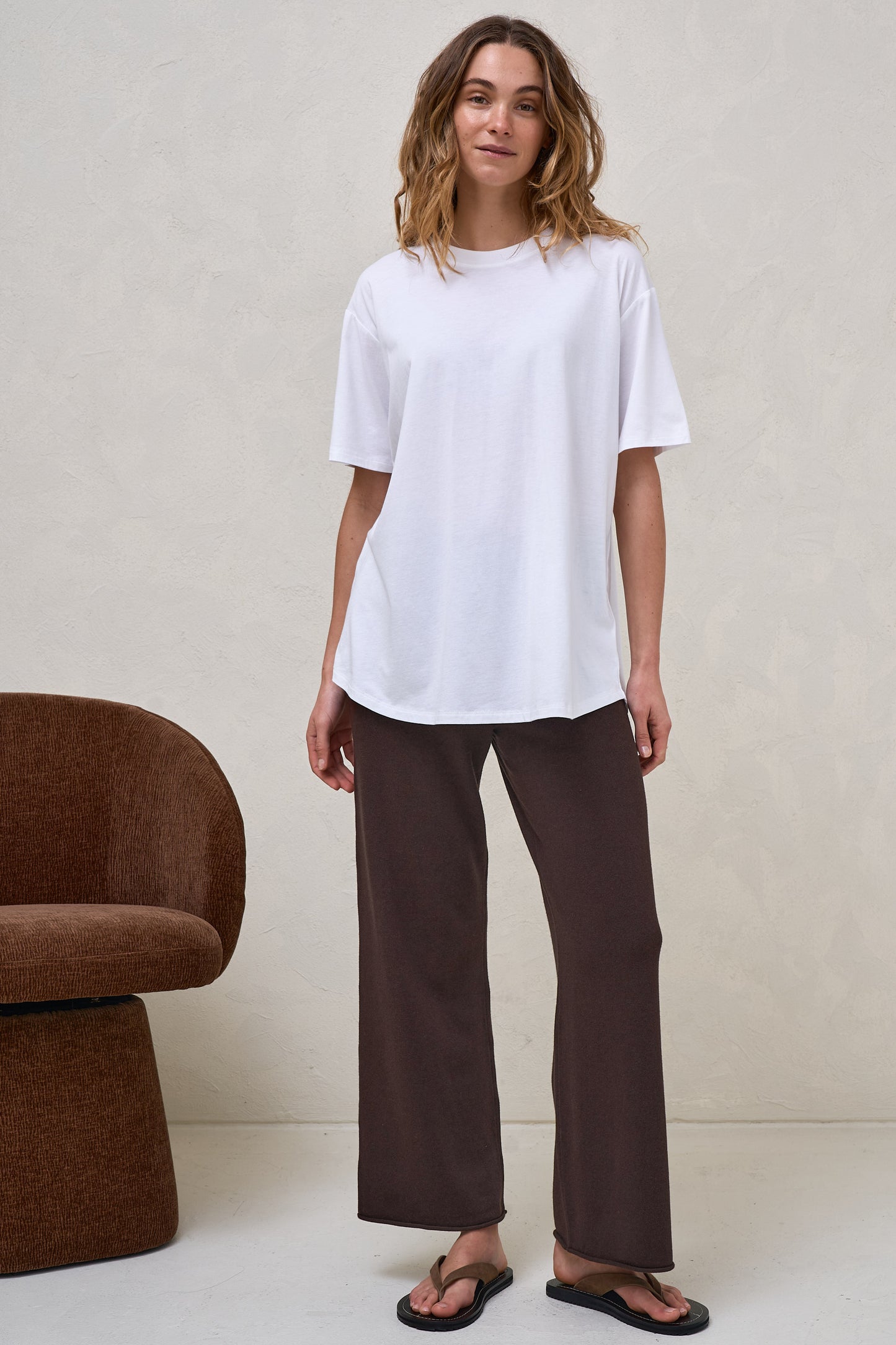 white-maternity-tee-10
