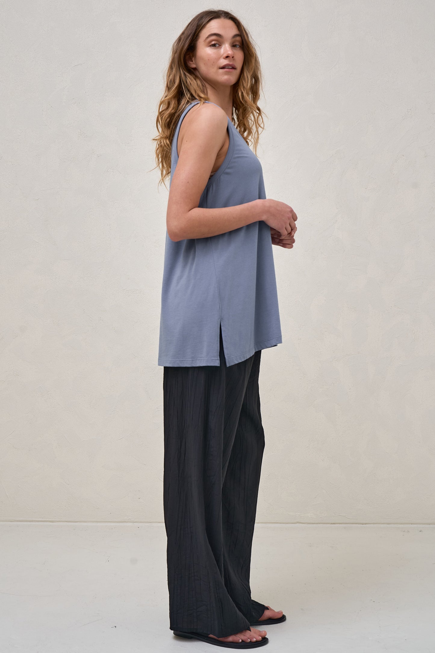 The Weekend Scoop Tank - Blue