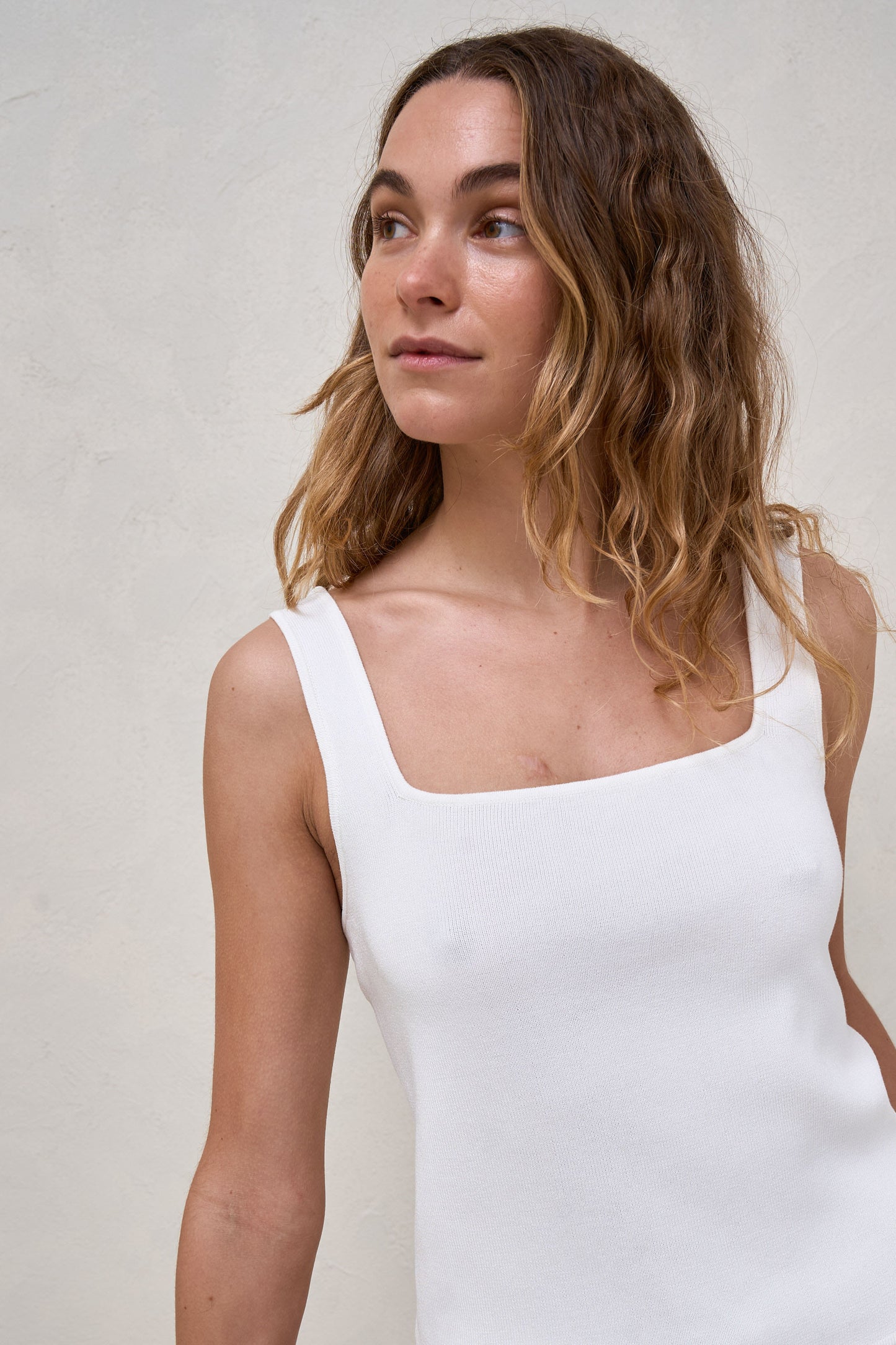 white maternity crop top -10