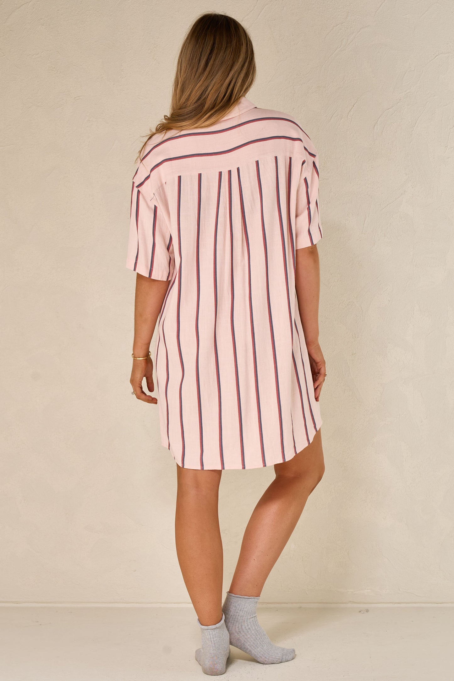 linen-birthing-gown-stripe-8