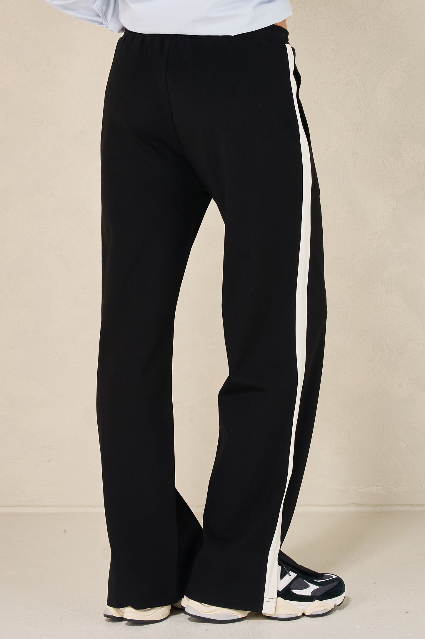 black-maternity-split-hem-pant-8