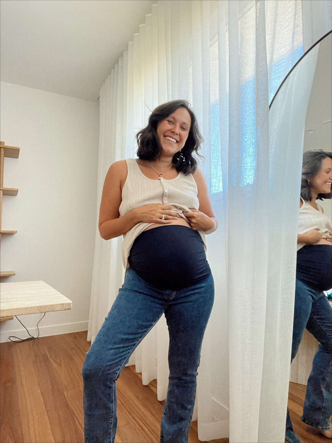 What Makes The Best Maternity Jeans...