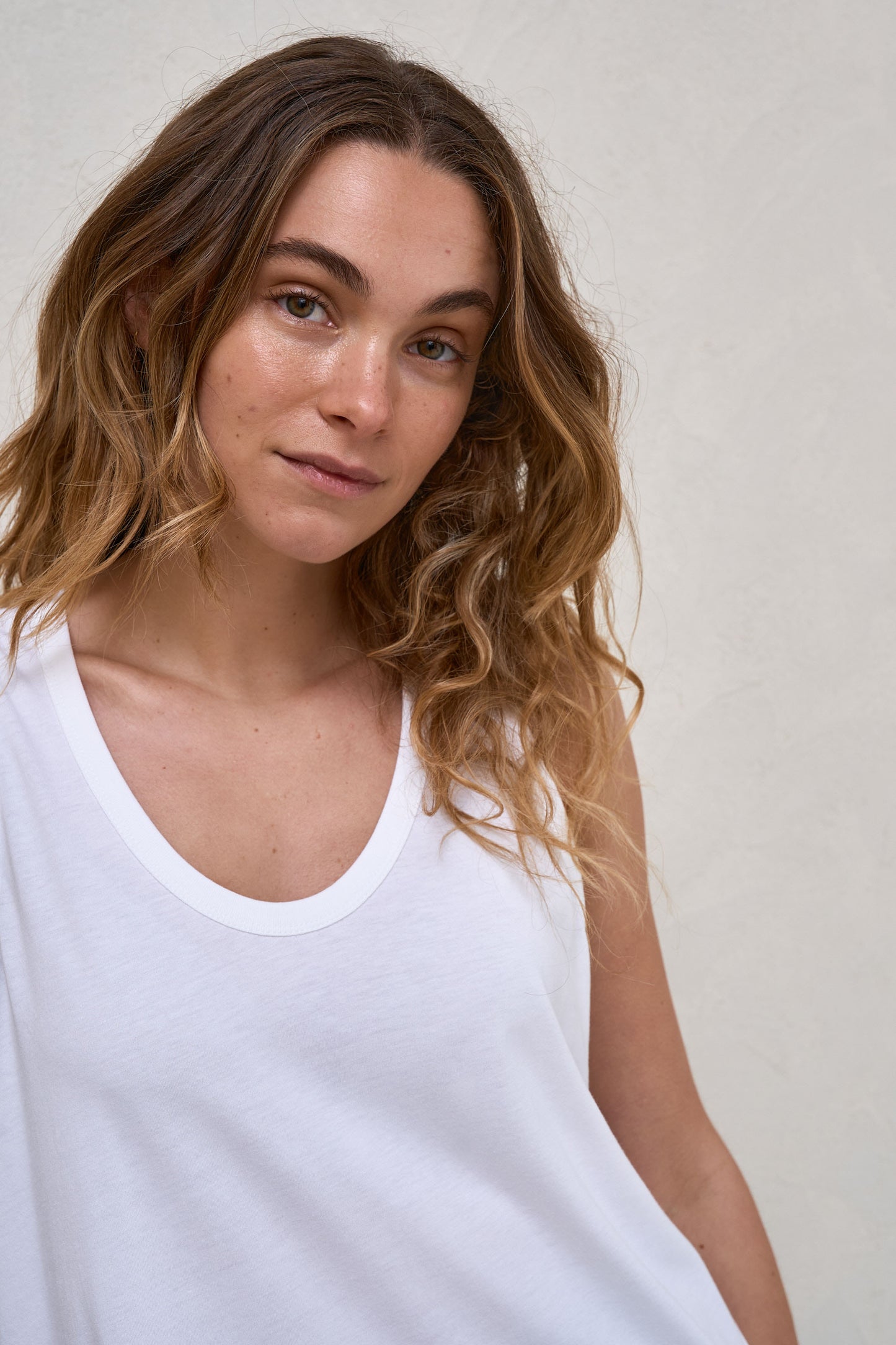 white-maternity-scoop-tank-9