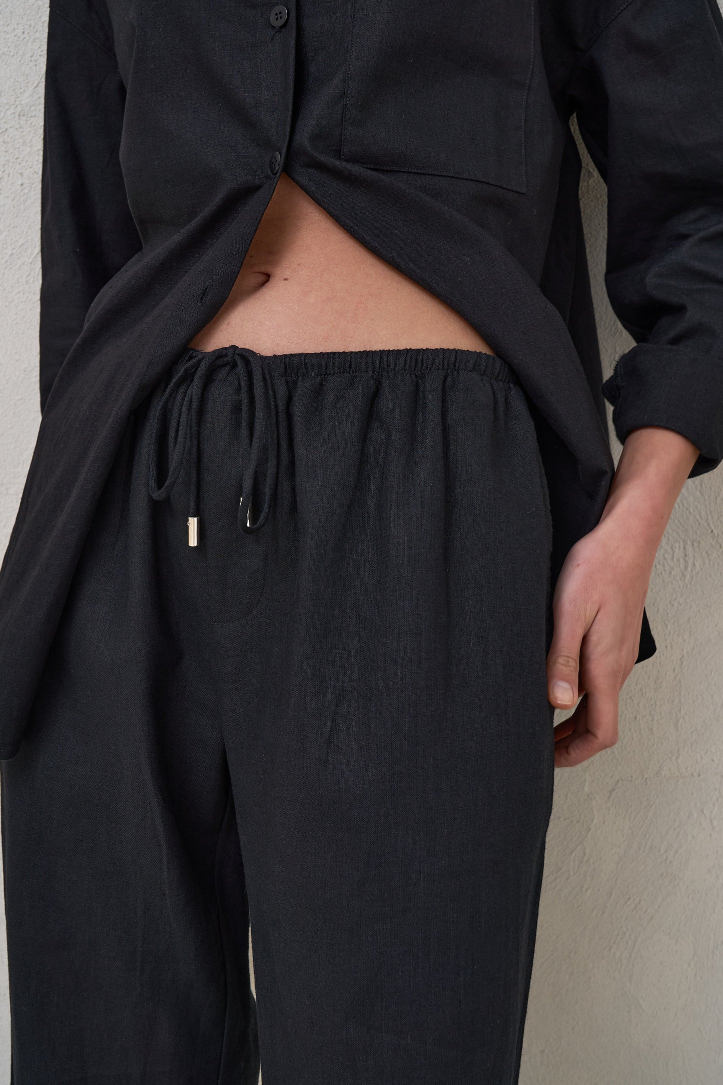 maternity-black-linen-pant-10