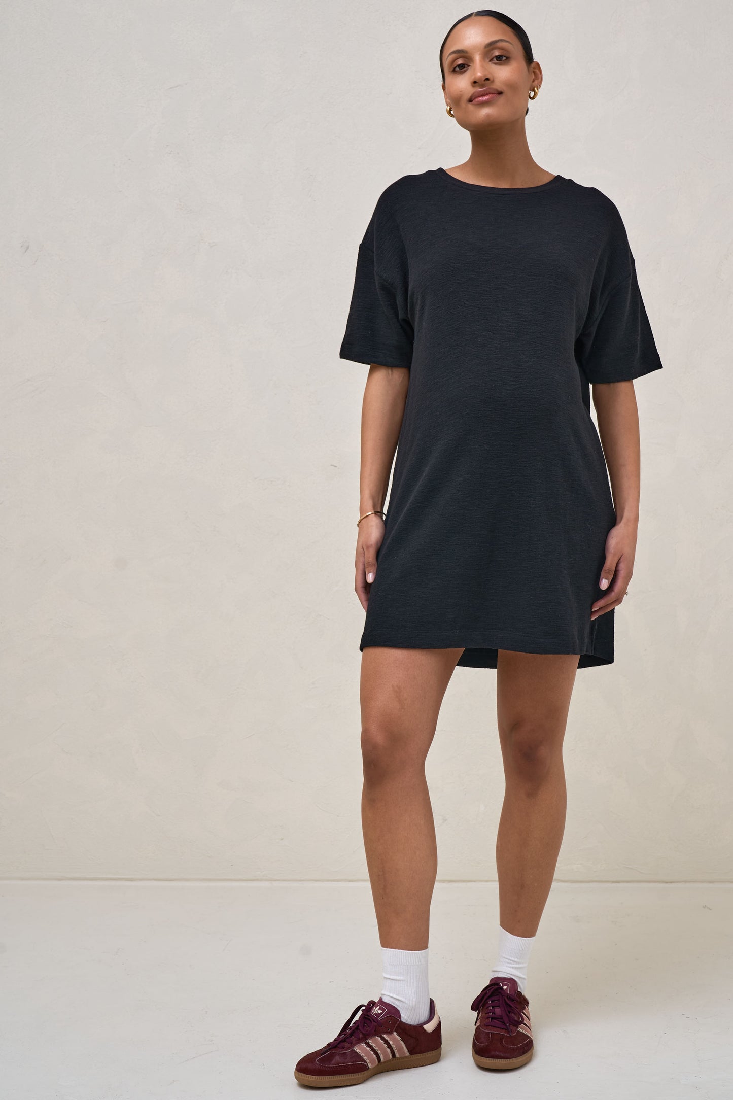 black-maternity-nursing-tee-dress-4