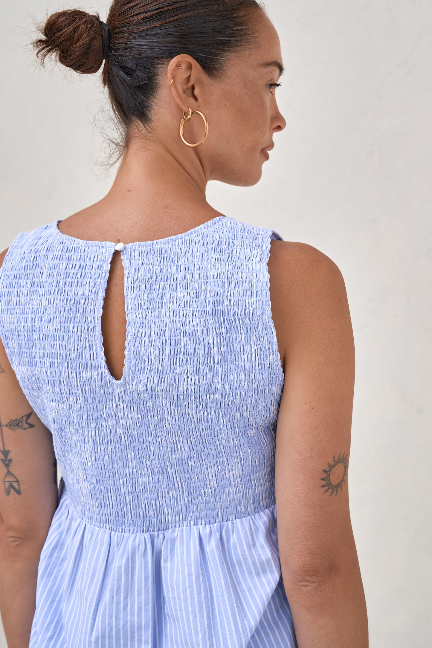 plot-twist-woven-top-blue-white-stripe-3