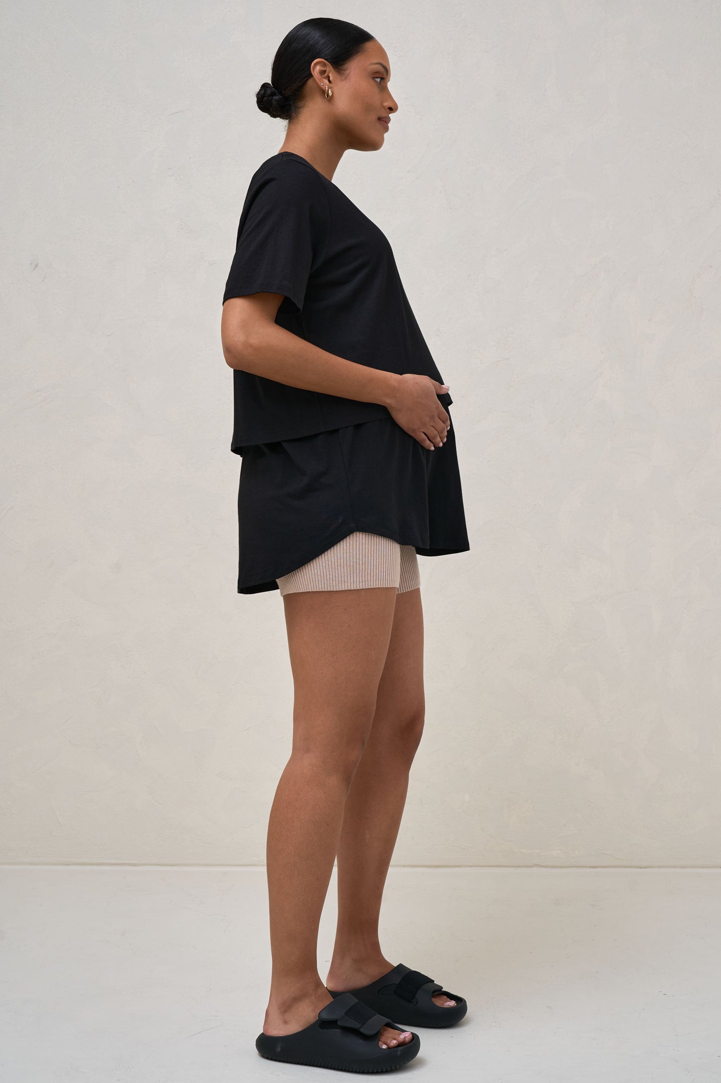 maternity-and-nursing-tee-black-2
