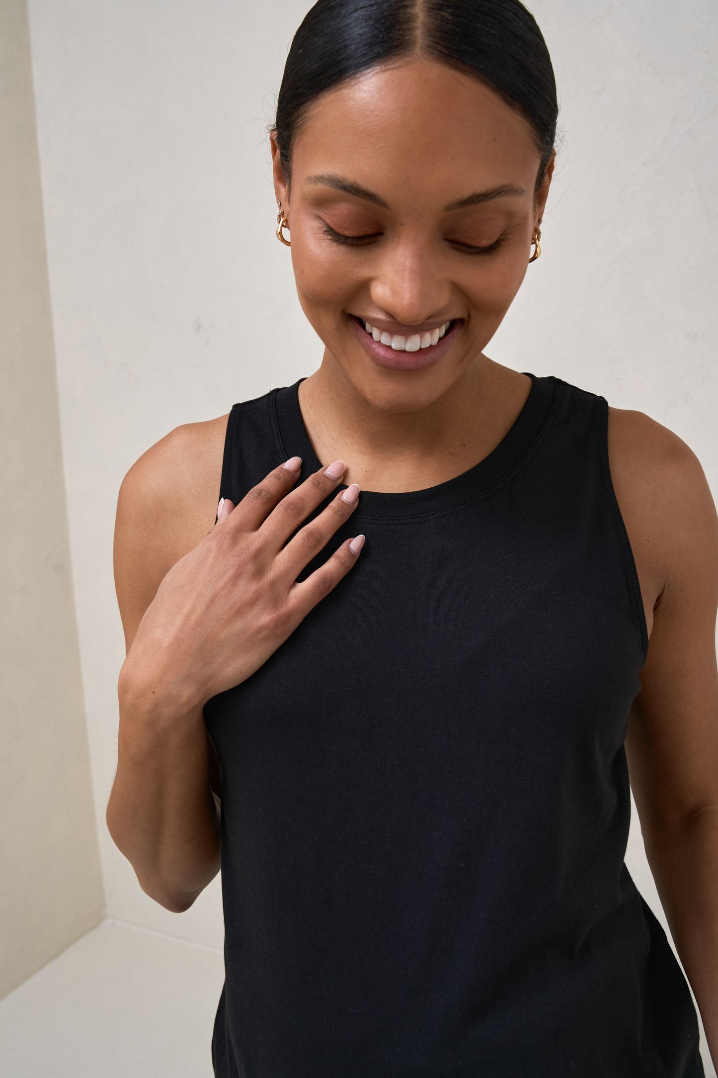 black-maternity-tank-4