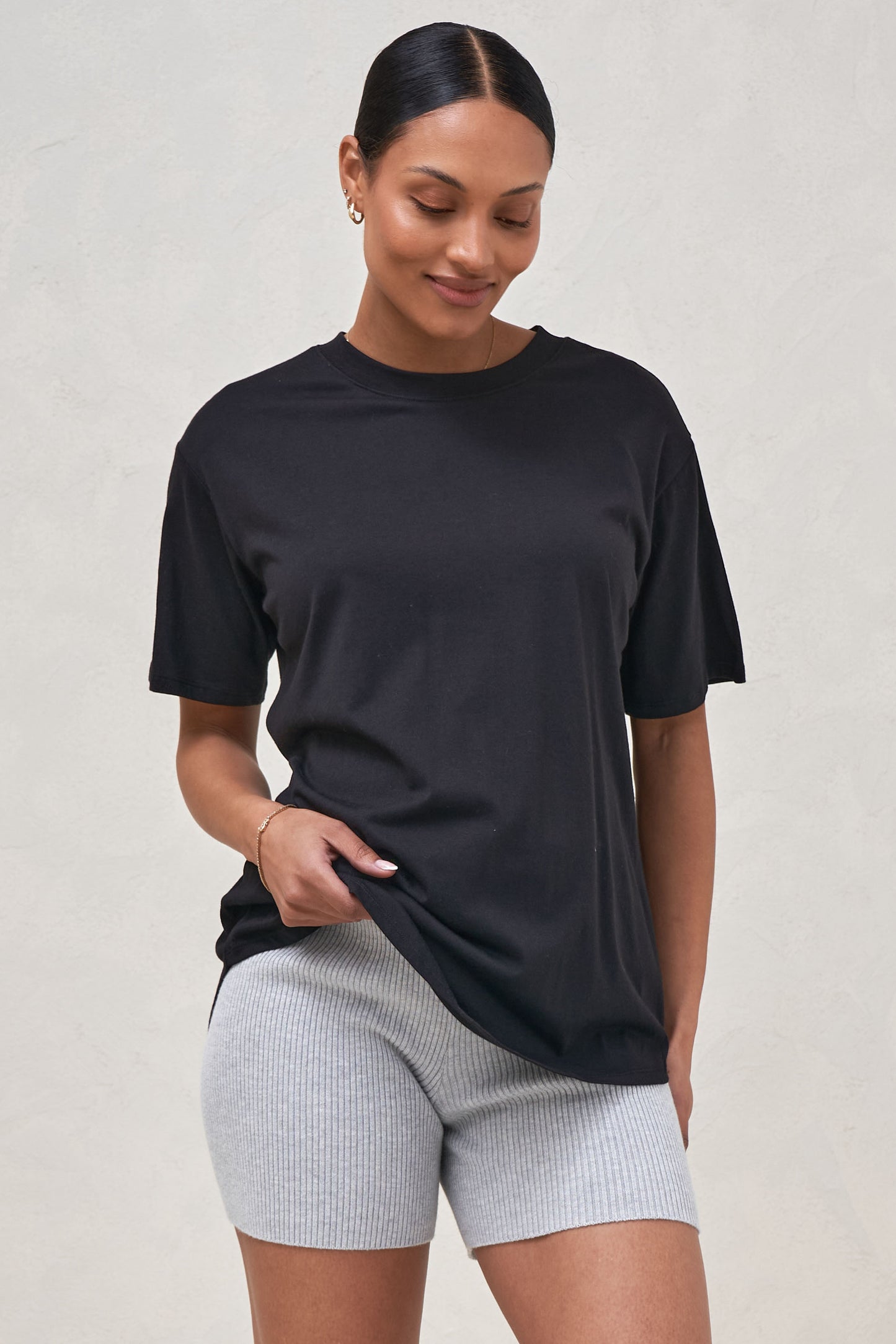 black-maternity-tee-3