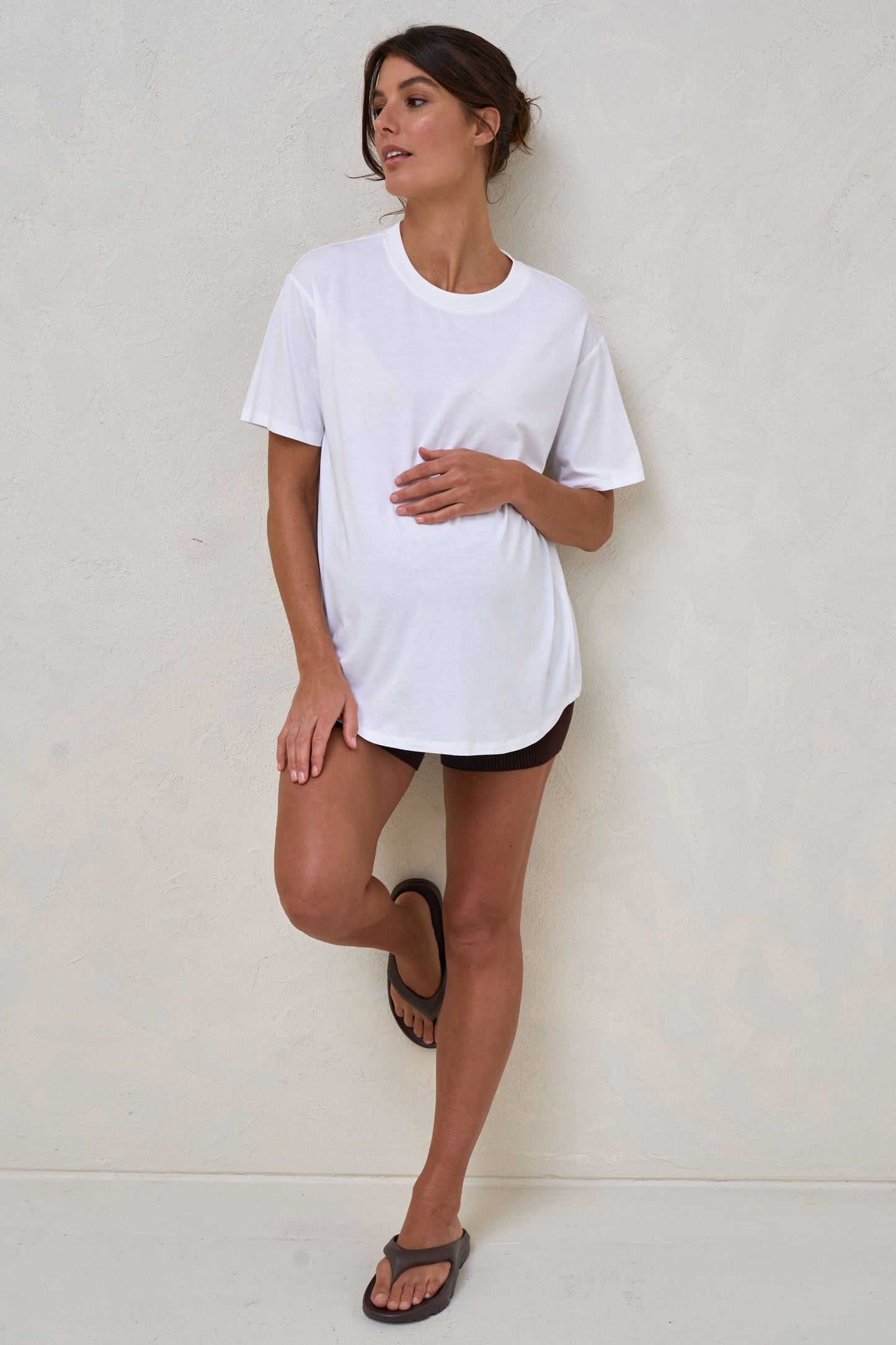 white-maternity-tee-5