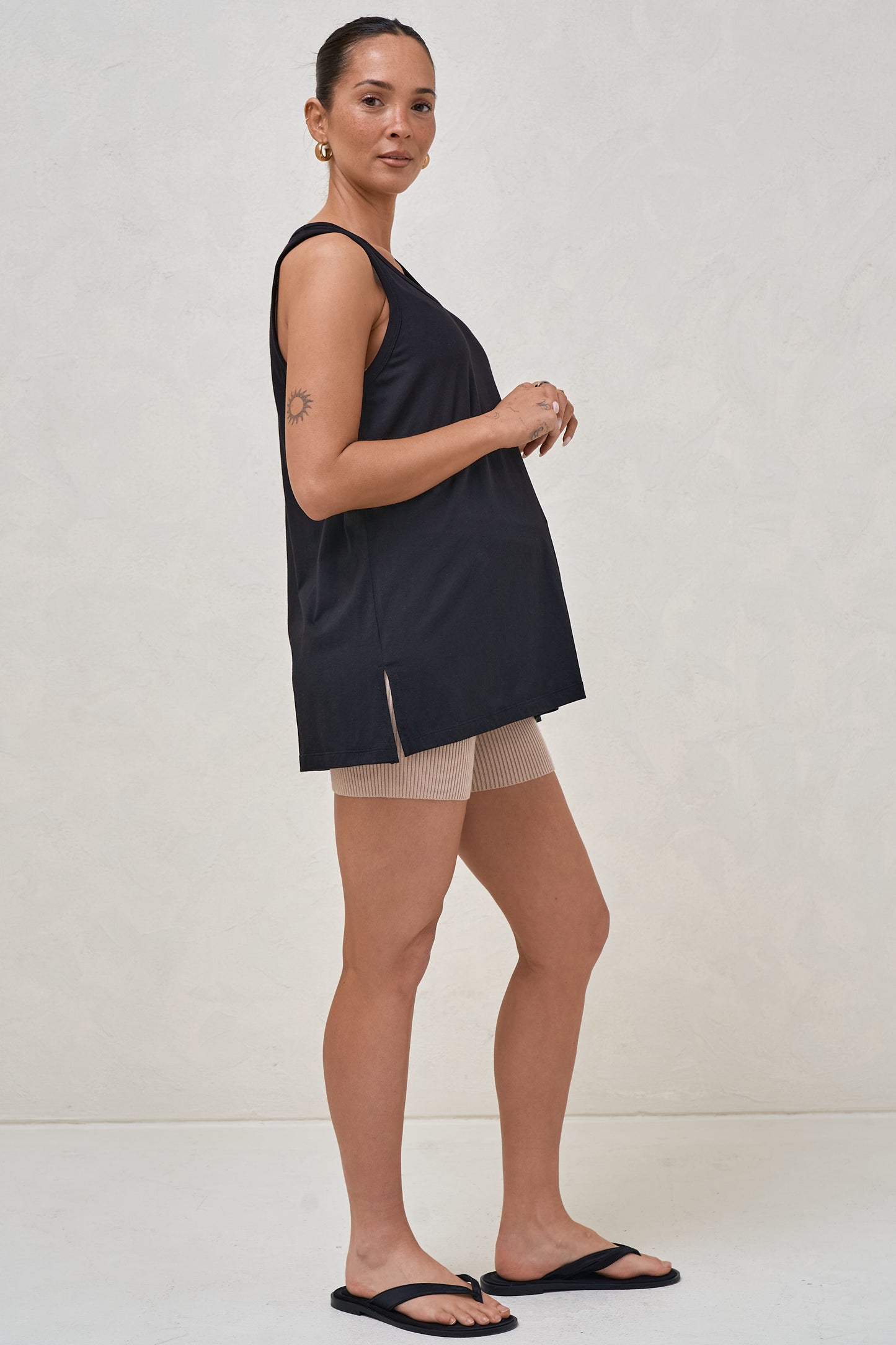 The Weekend Scoop Tank - Black*