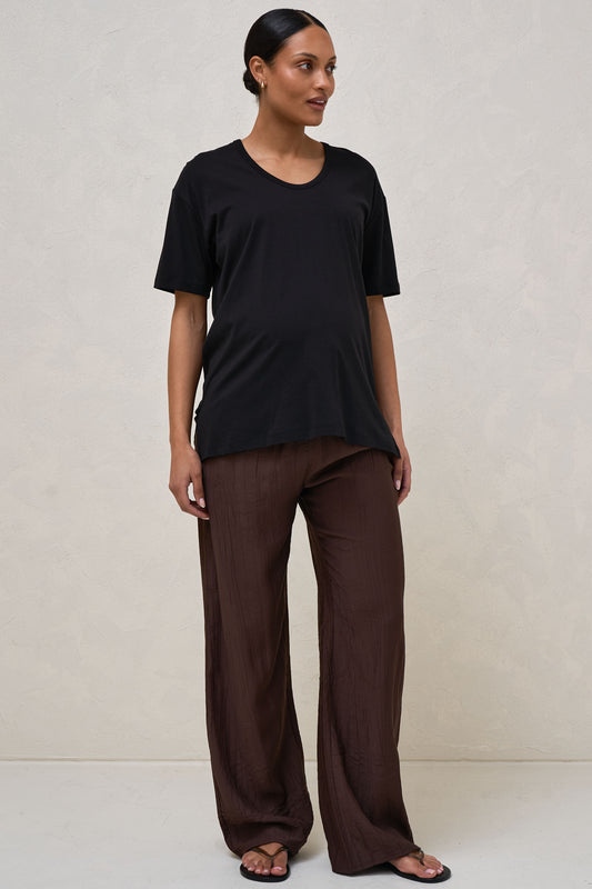 black-maternity-scoop-tee-5