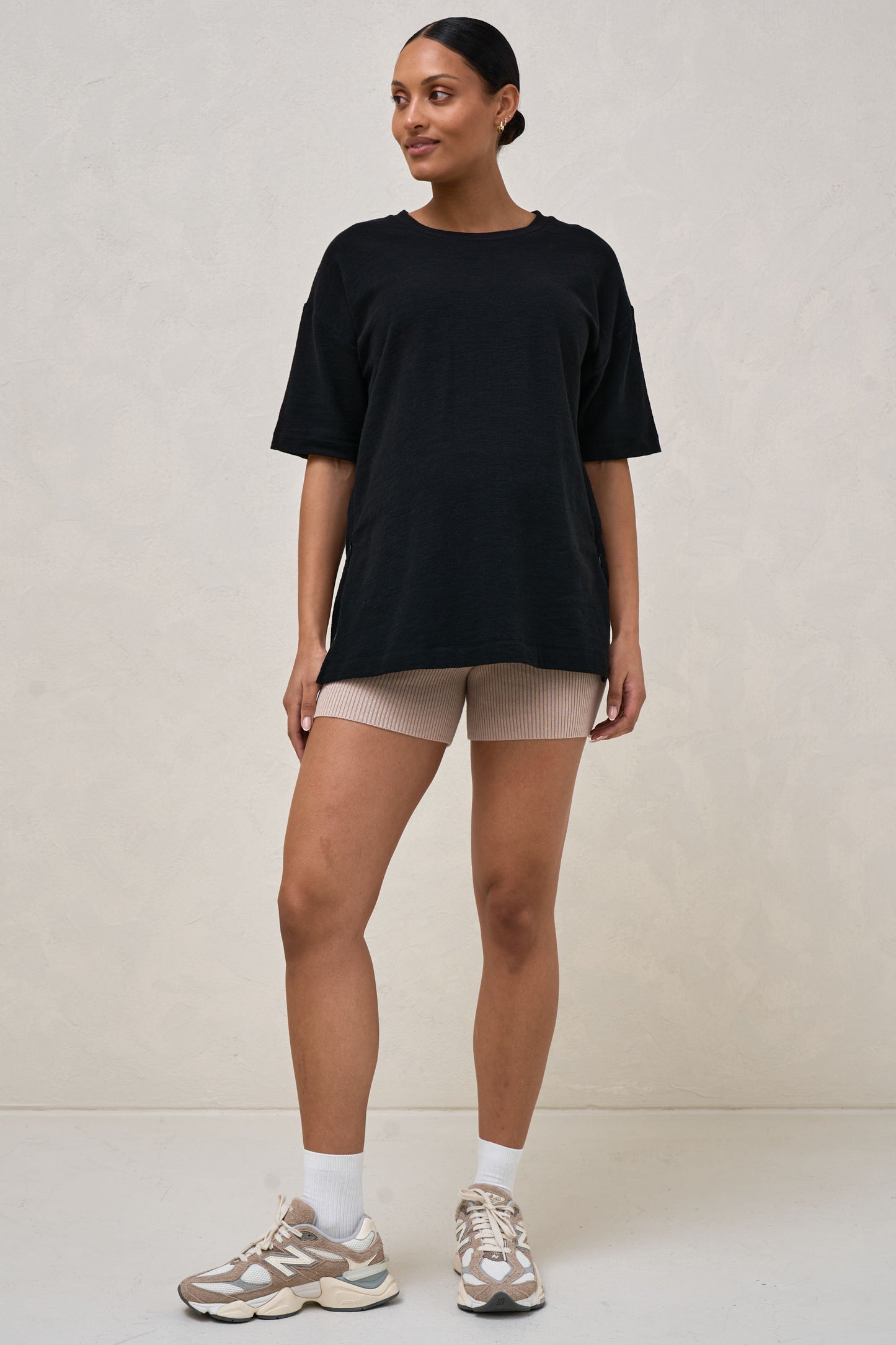 maternity-nursing-tee-black-2