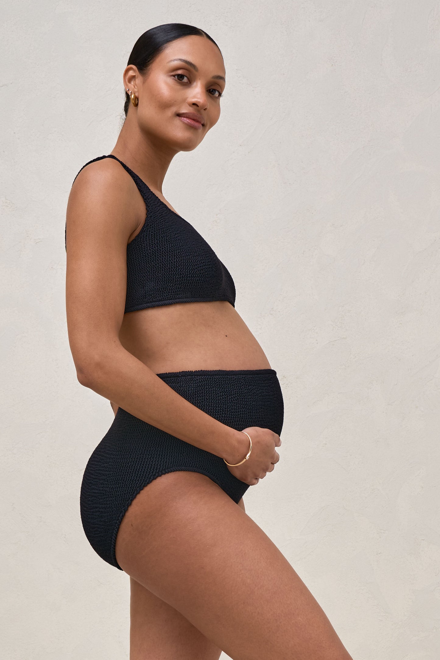 maternity-swimwear-black-bikini-2