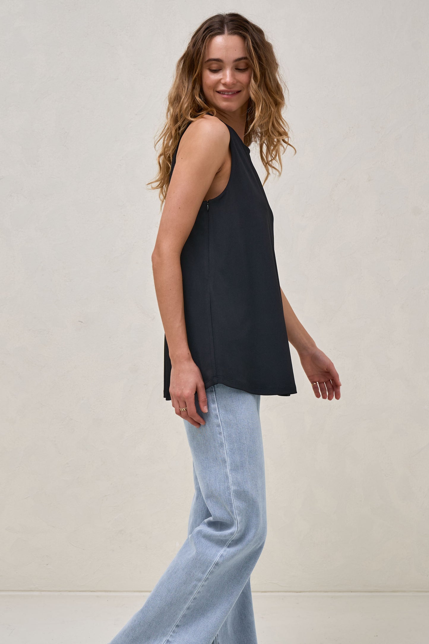 Calibration Nursing Tank -Black