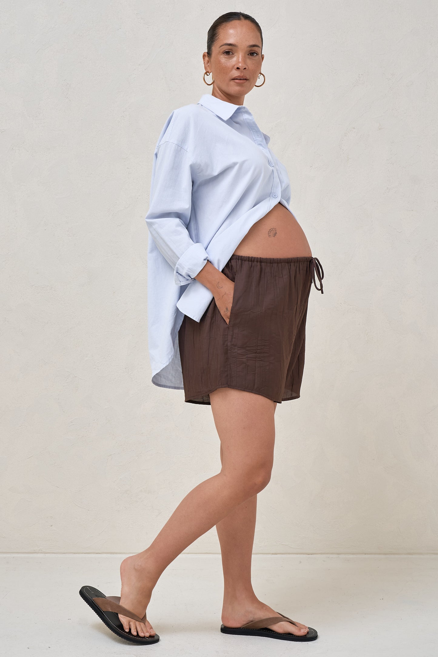 Ease Away Crinkle Short - Chocolate