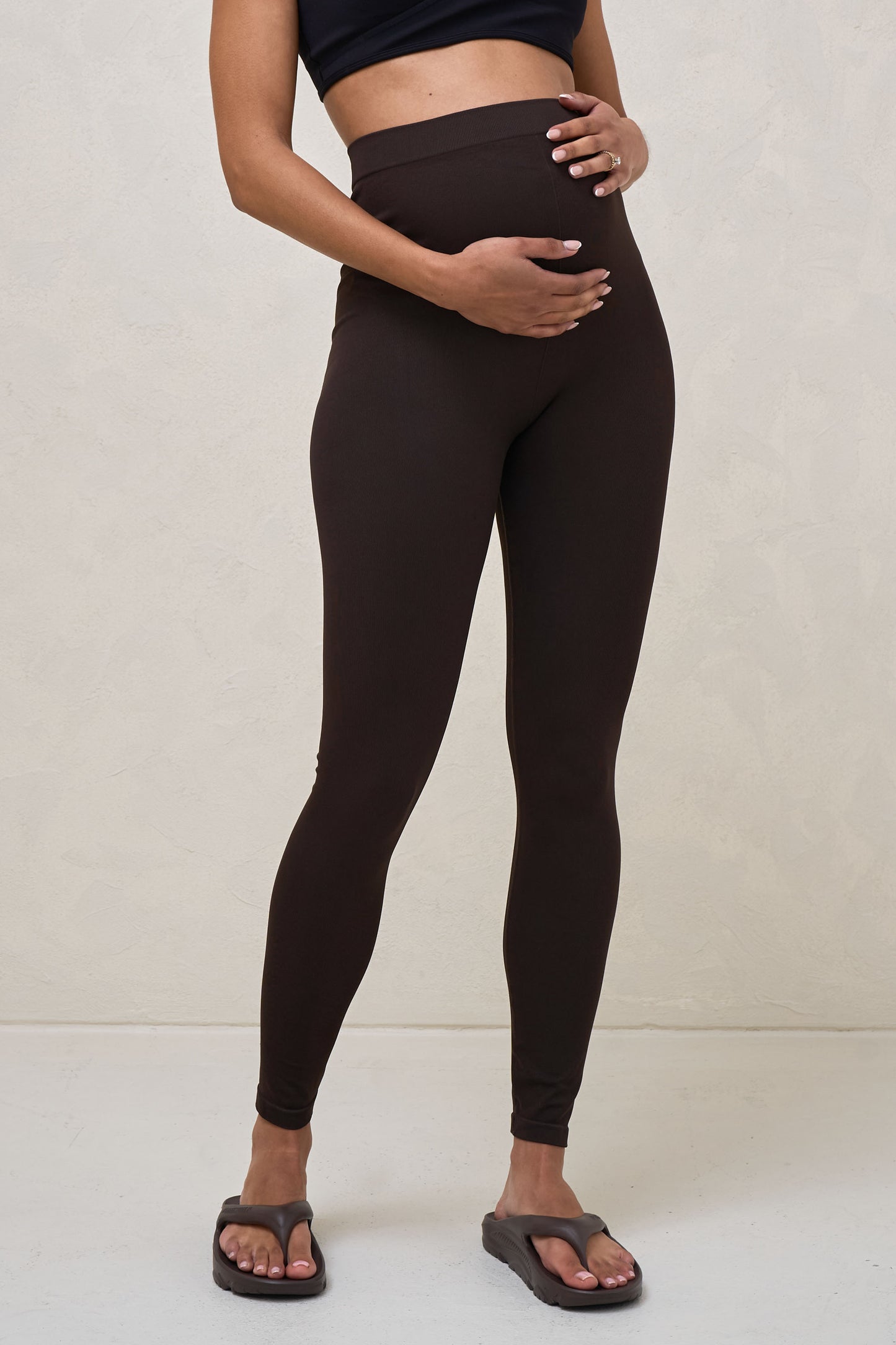 stretchy-maternity-legging-chocolate-2