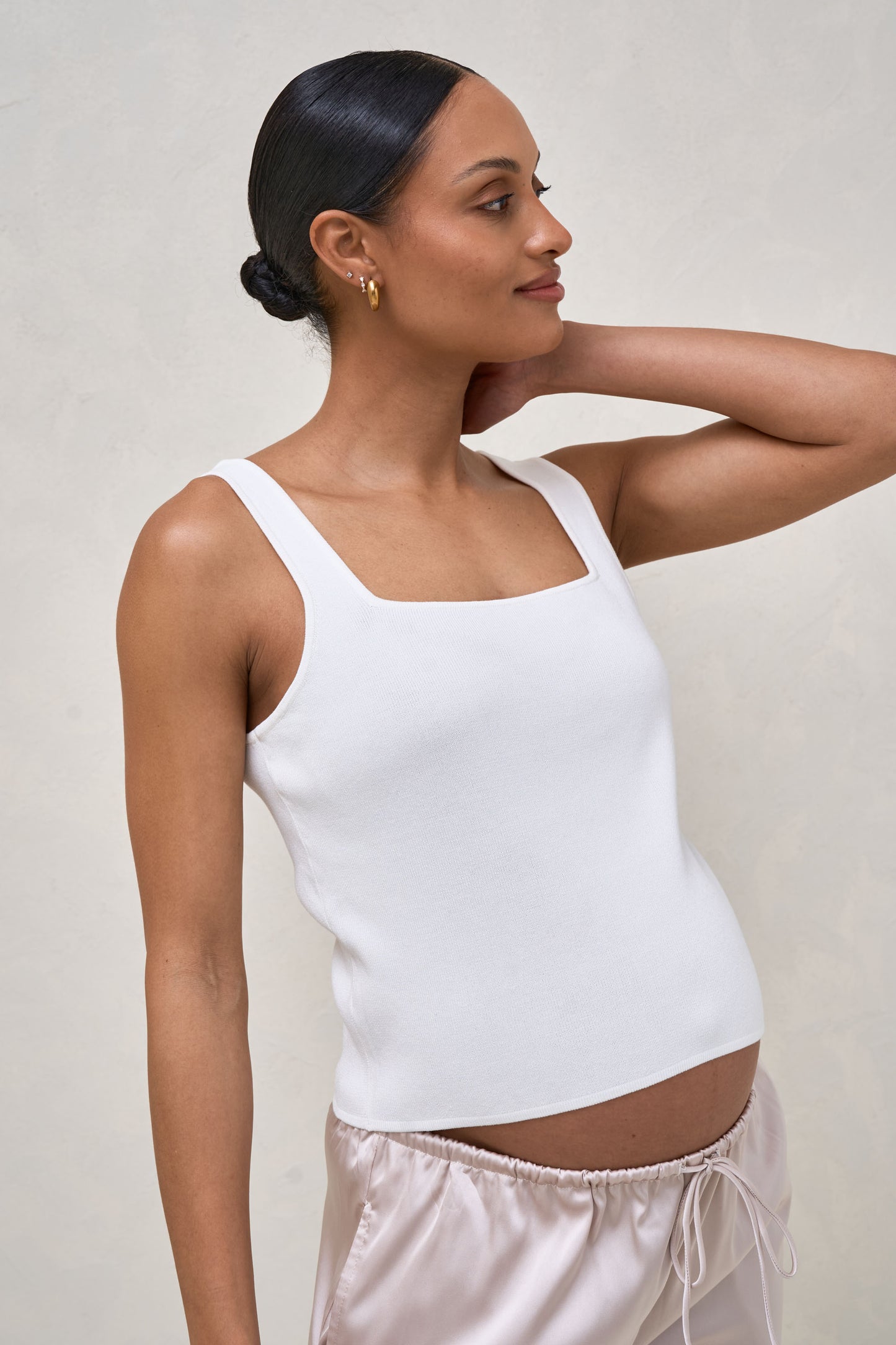 white maternity crop top -2