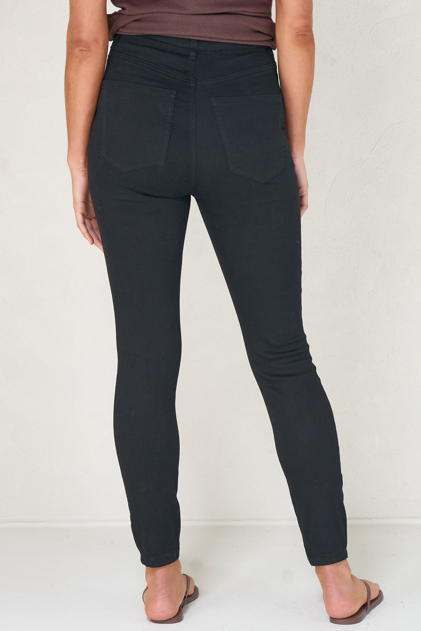 skinny-maternity-jeans-black-3