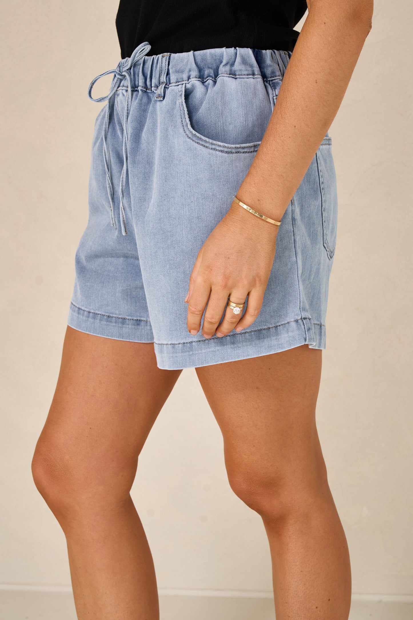  blue-maternity-denim-shorts-8