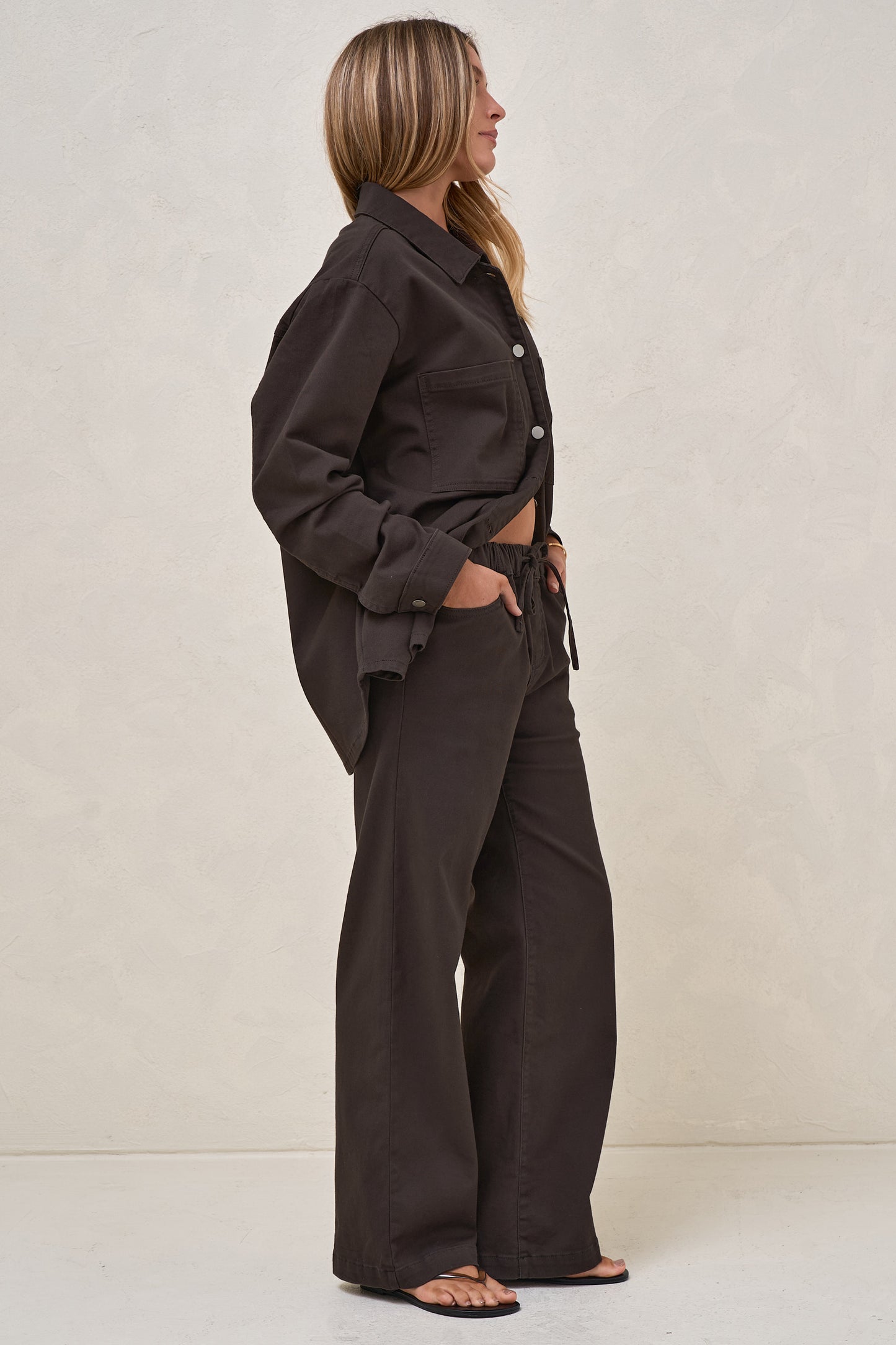 Frequent Wide Leg Jean - Chocolate