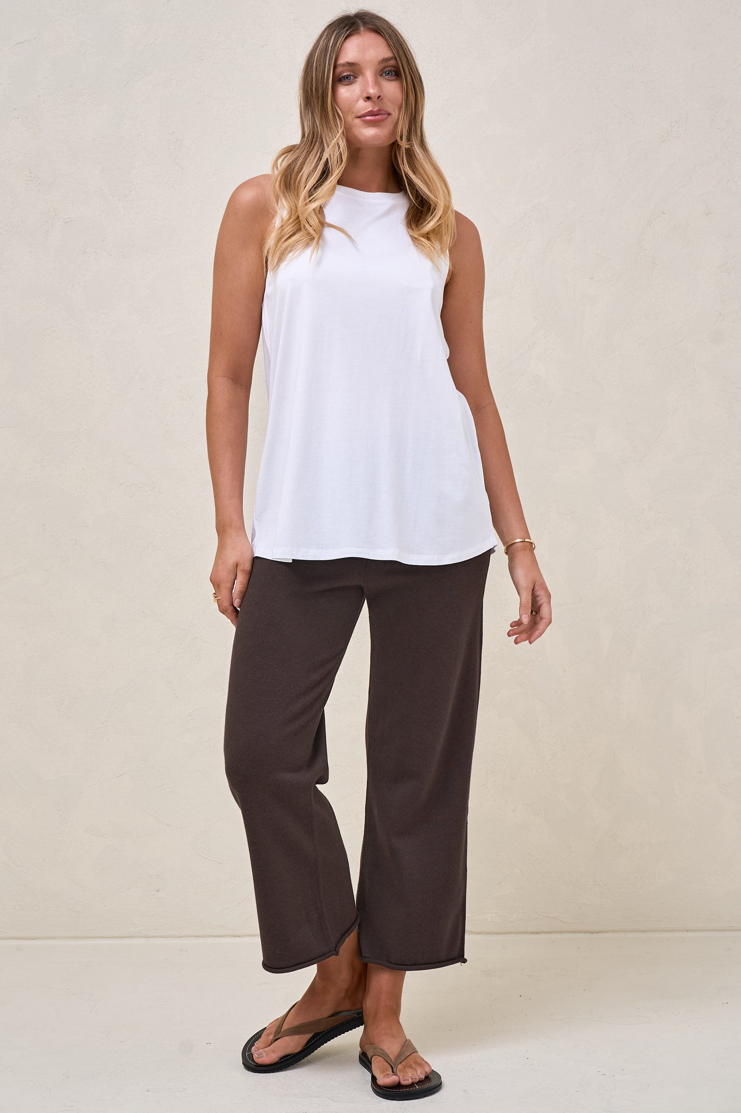 Into It Curved Hem Tank - White