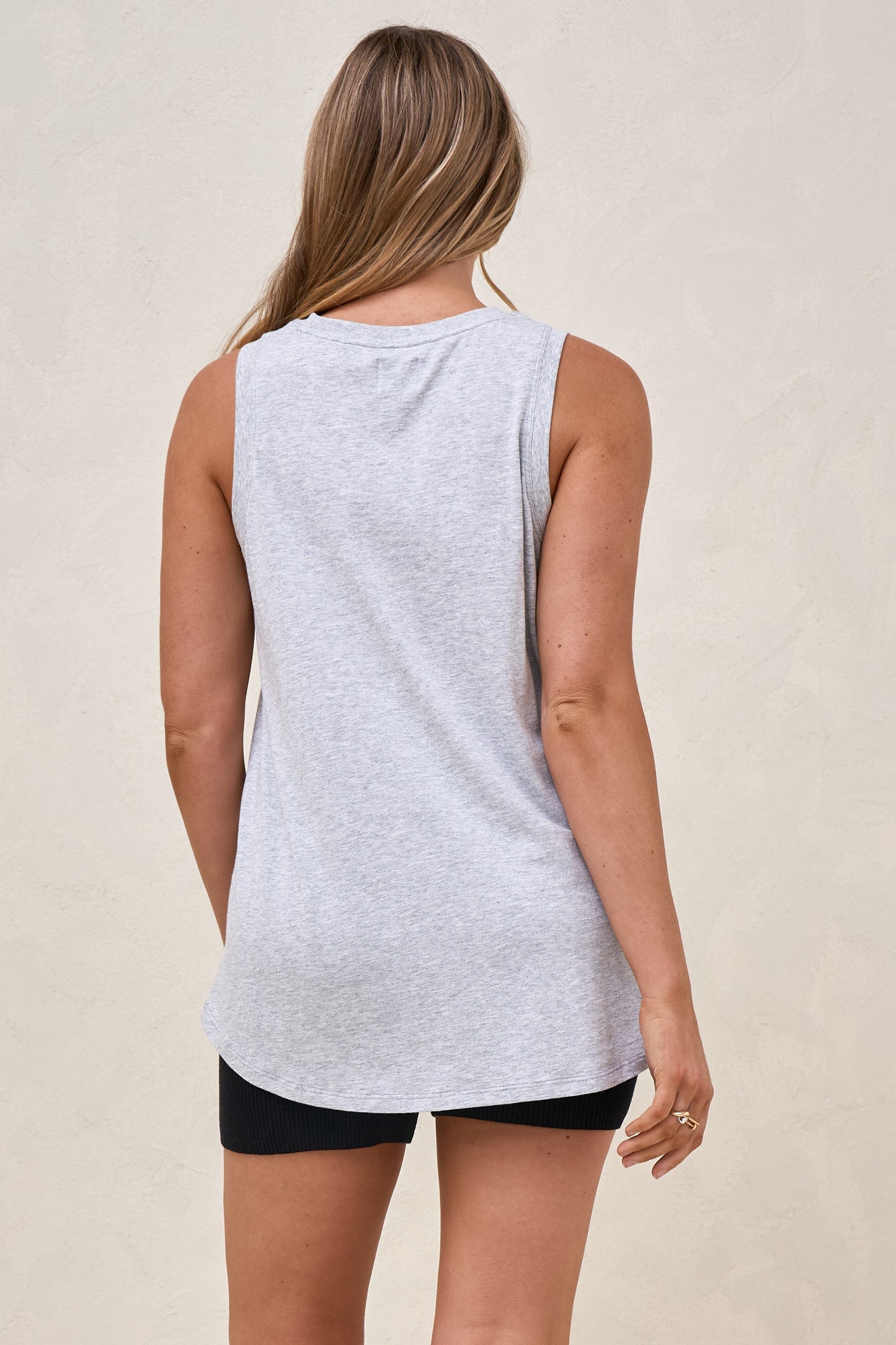 Into It Curved Hem Tank - Grey