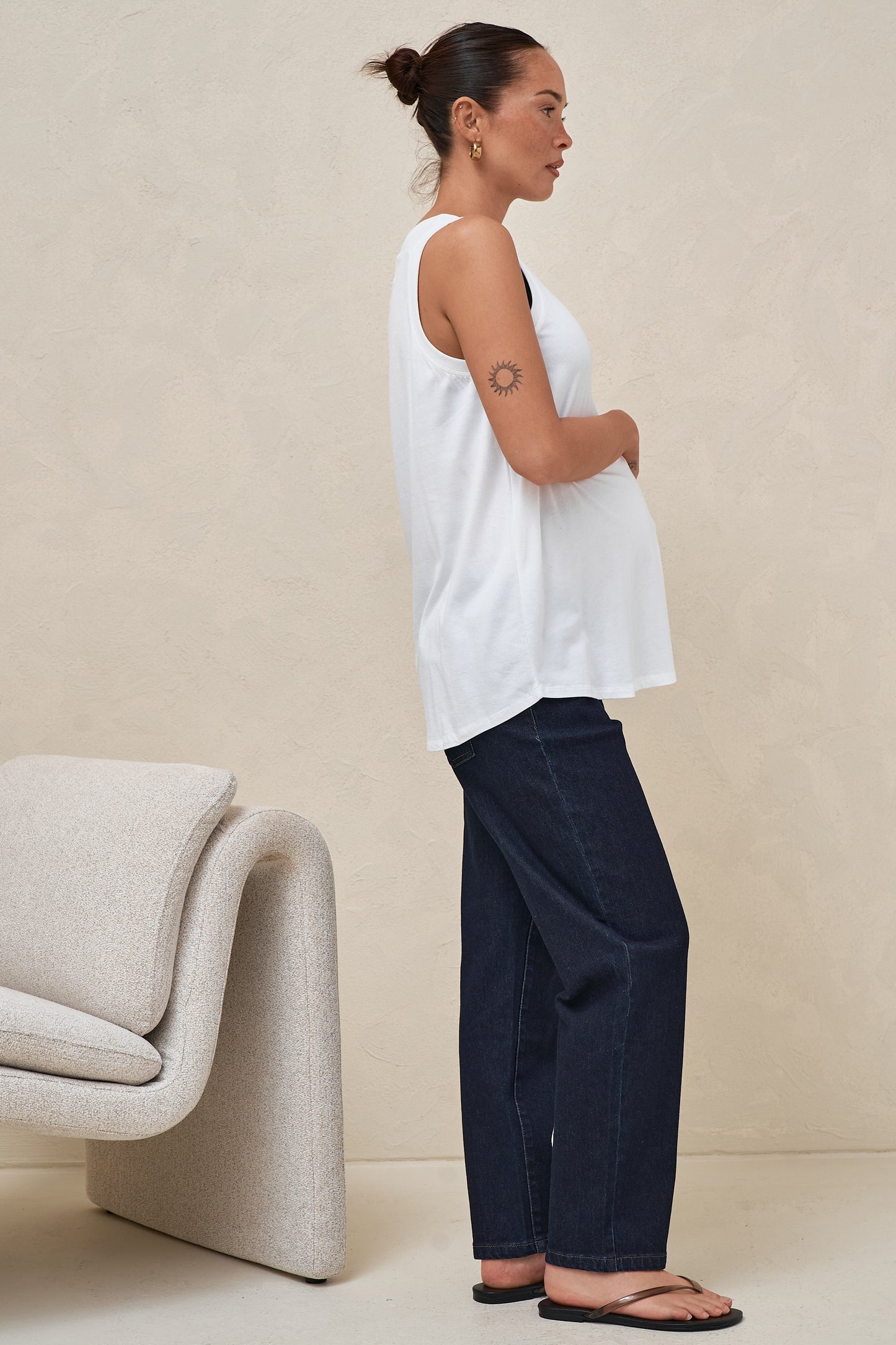 Into It Curved Hem Tank - White