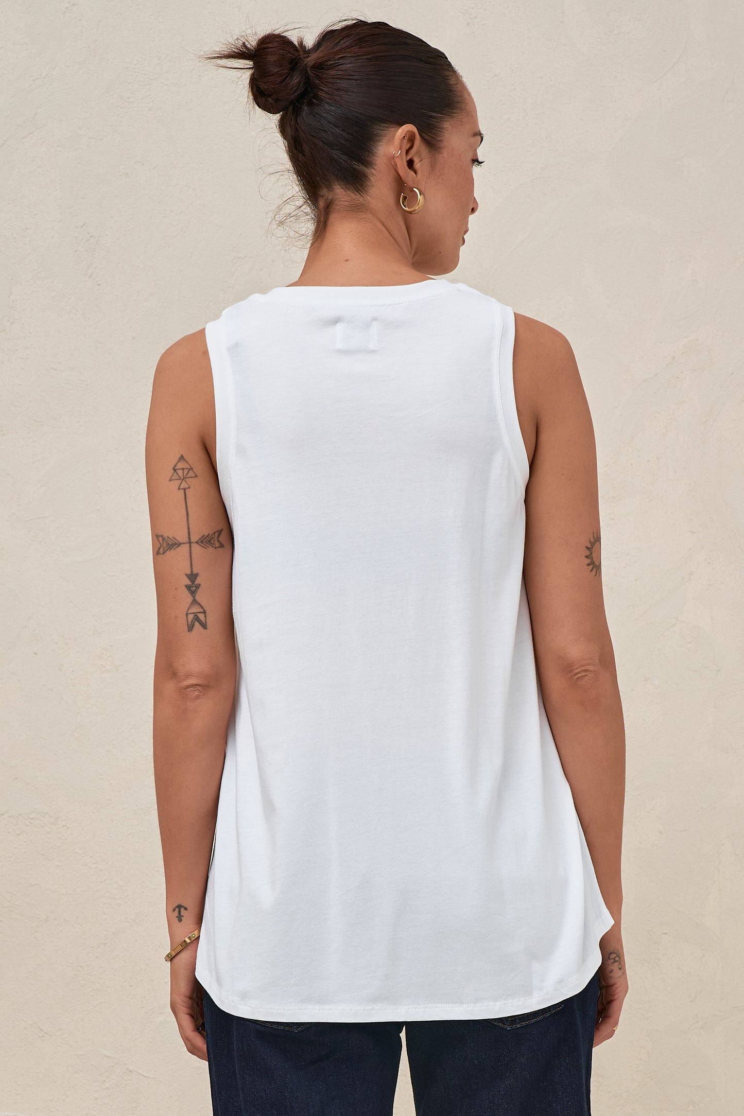 Into It Curved Hem Tank - White
