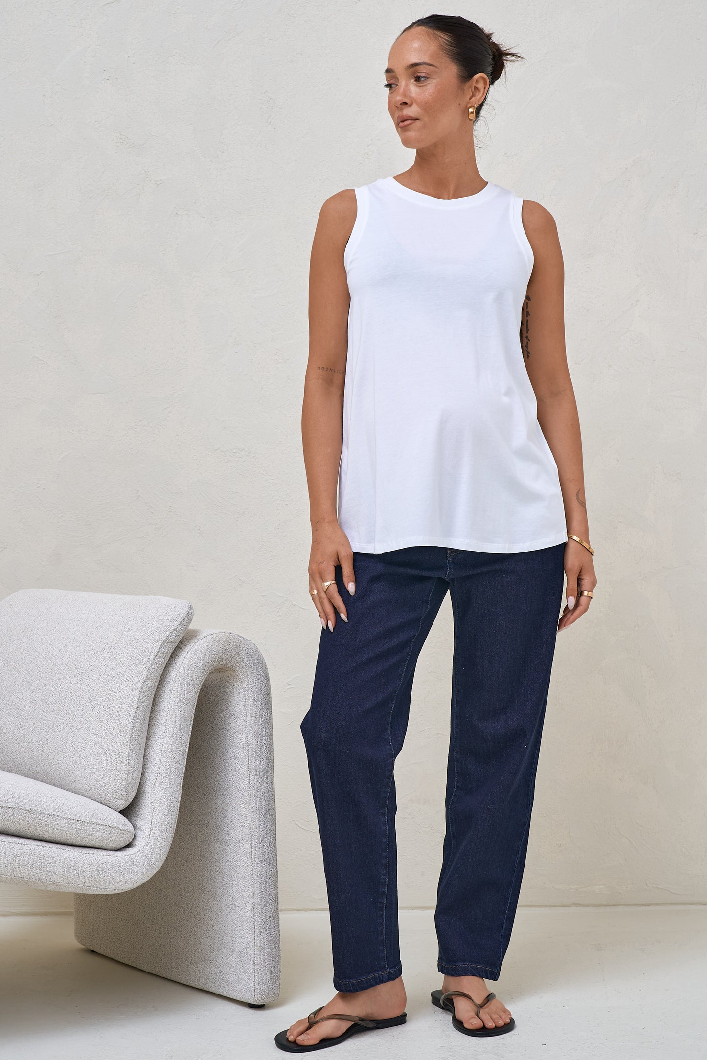 Into It Curved Hem Tank - White