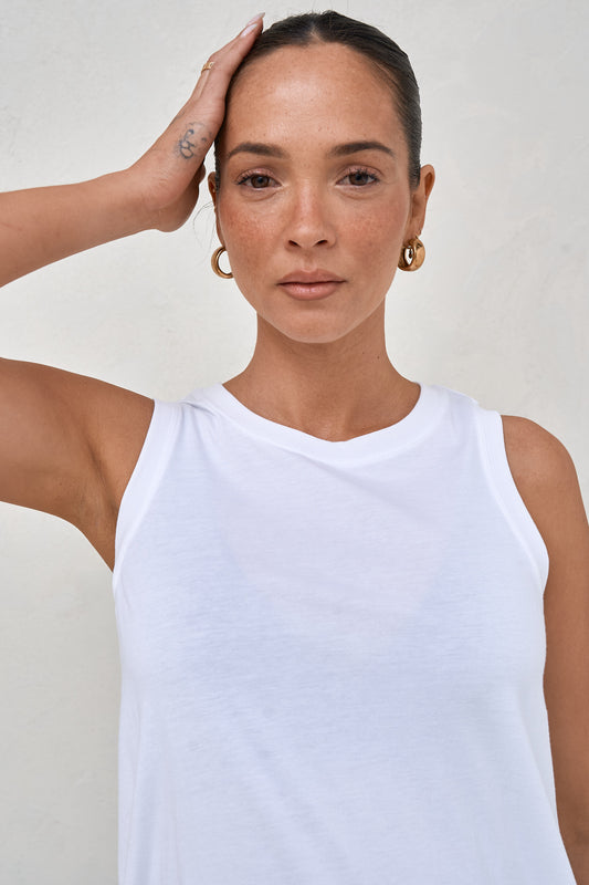 Into It Curved Hem Tank - White