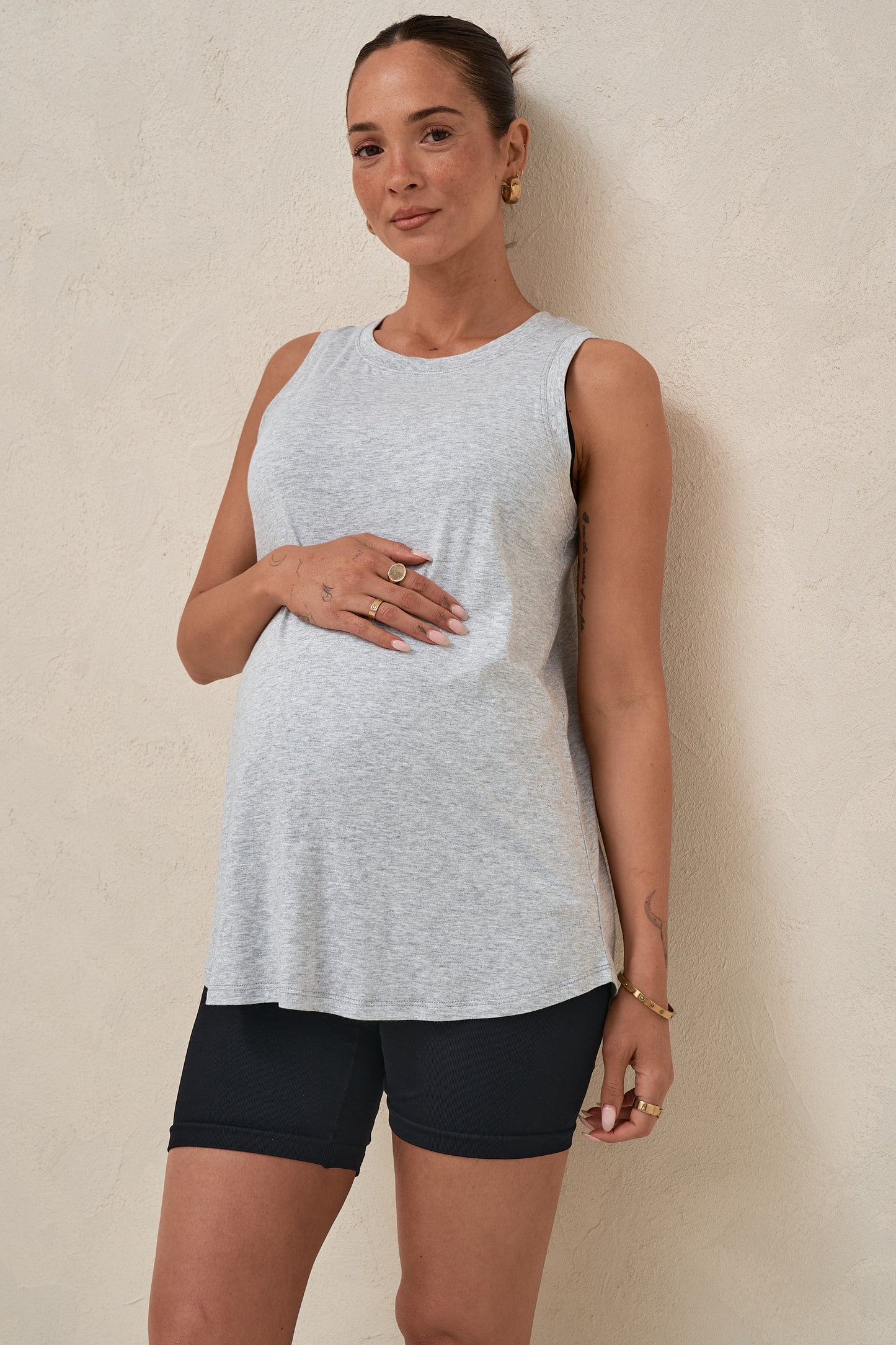 Into It Curved Hem Tank - Grey