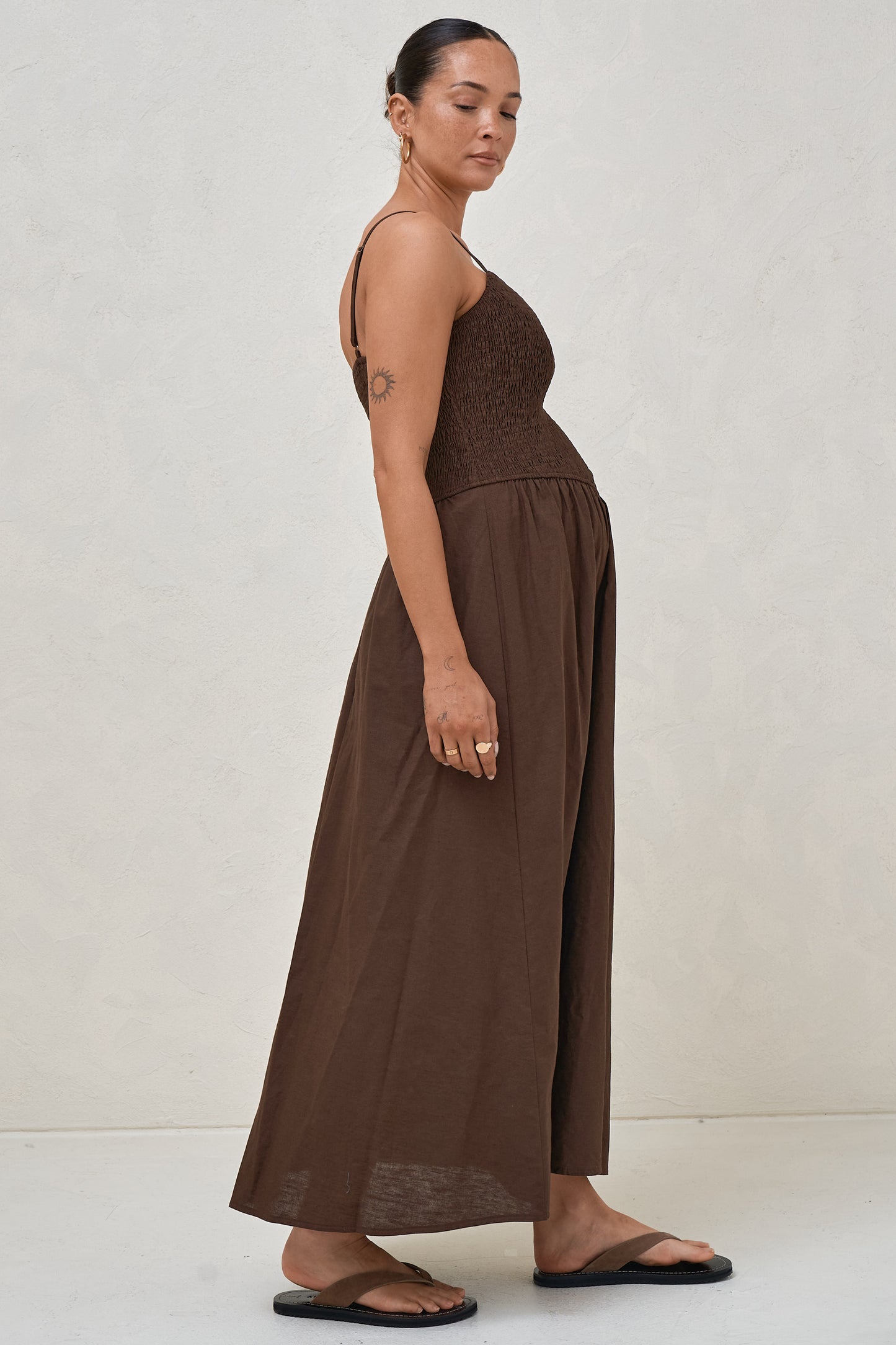 Mystery Solved Midi Dress - Chocolate