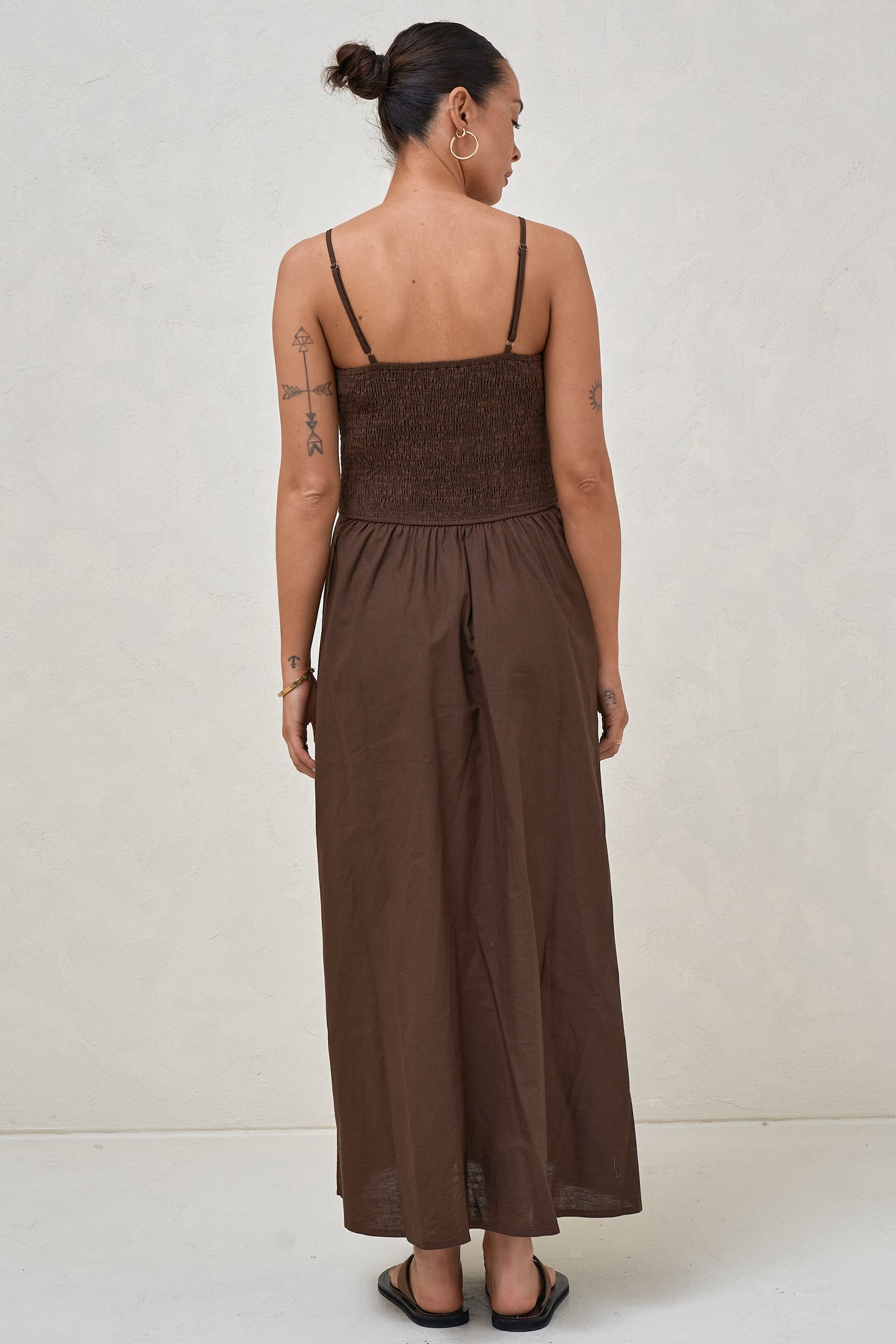 Mystery Solved Midi Dress - Chocolate