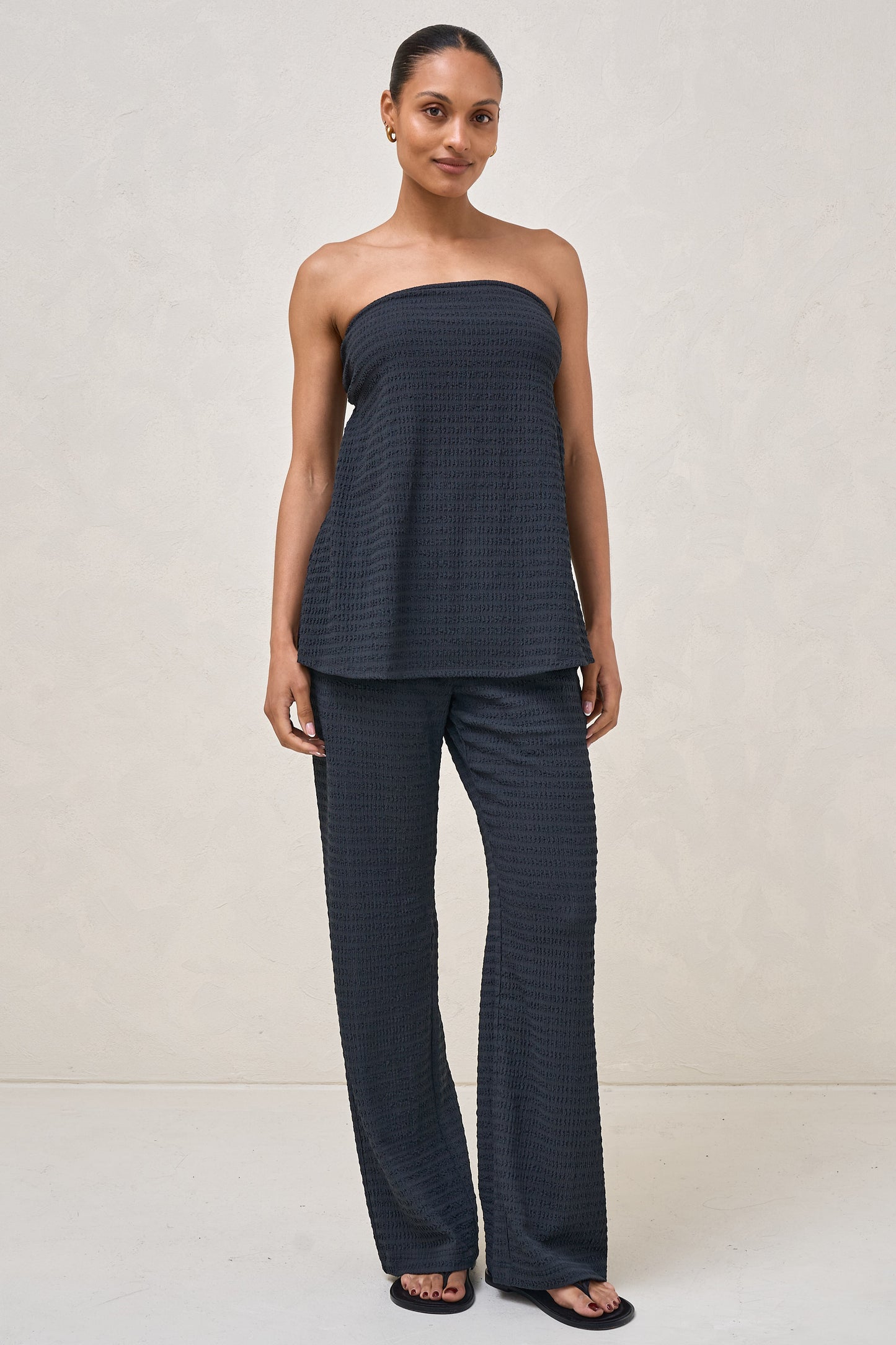 Mood  Shift Strapless Top - Slate