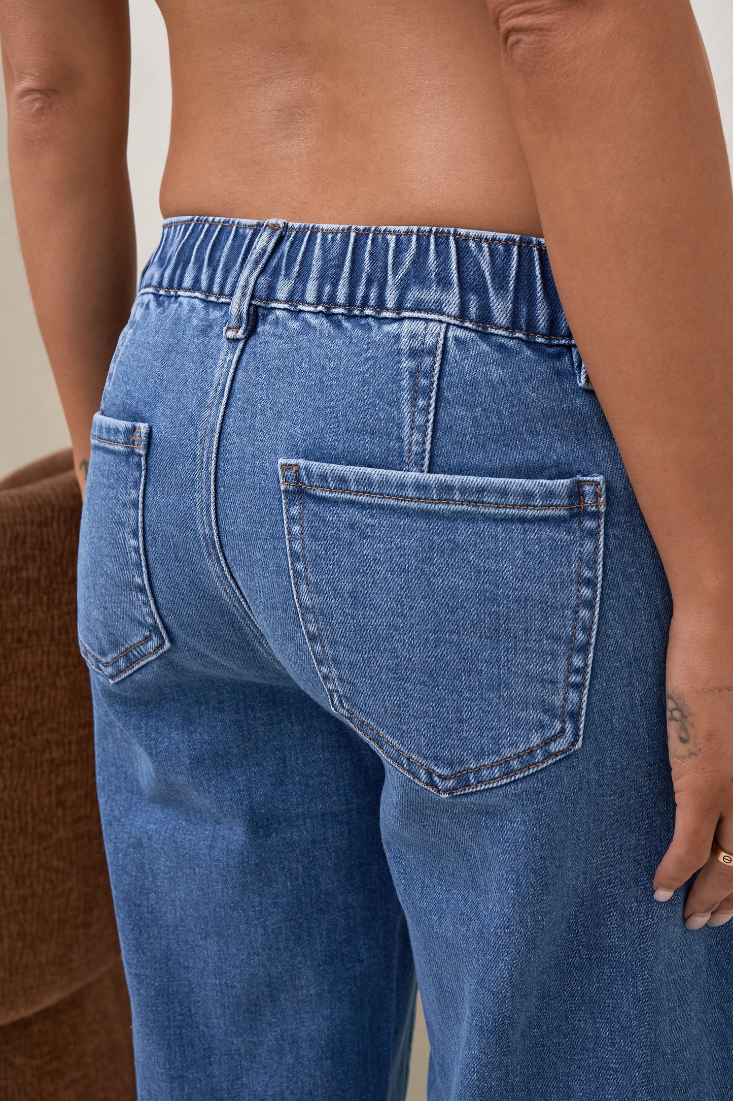 Bend The Rules Barrel Jean - Mid Blue