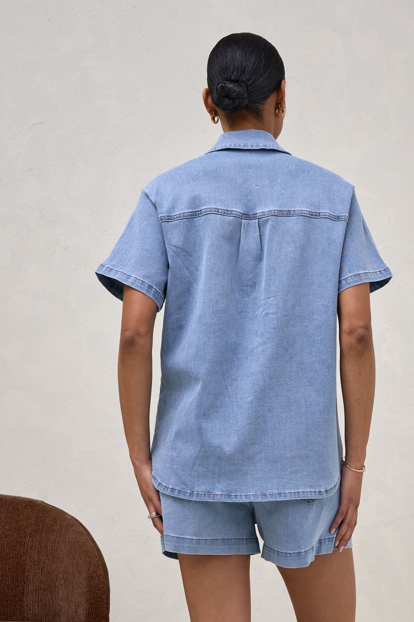 maternity-short-sleeve-denim-shirt-2