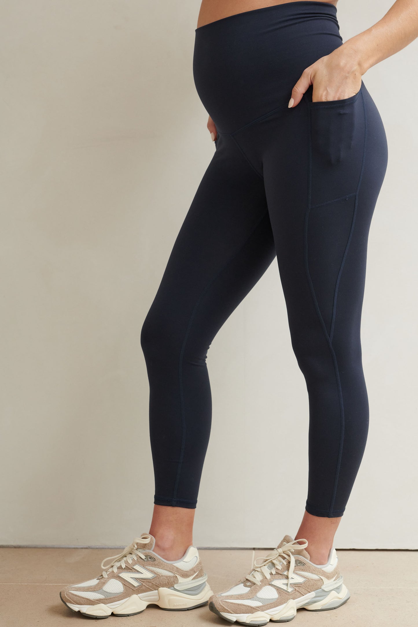 BodyHold™ Pocket Dial 7/8th Legging*