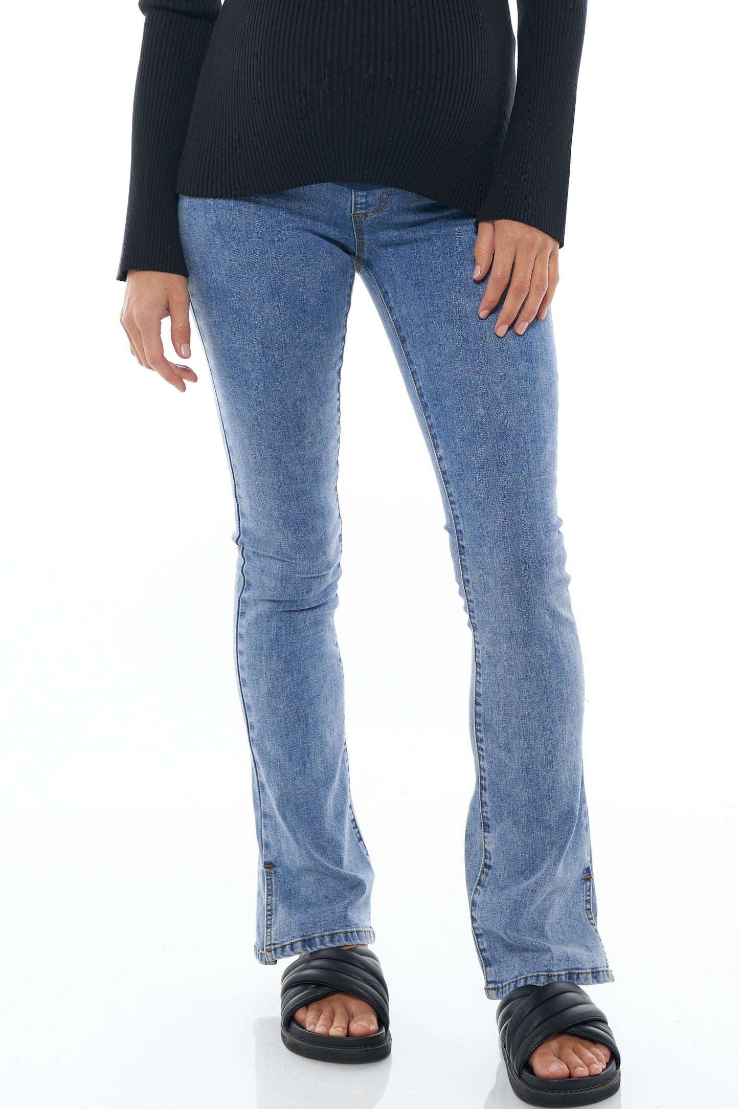 WHS25-2-Keep It Going Split Hem Jean-Washed Indigo*