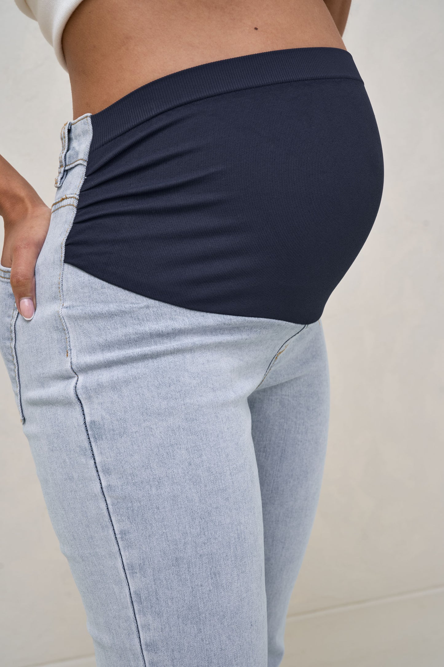maternity-mum-jeans-4