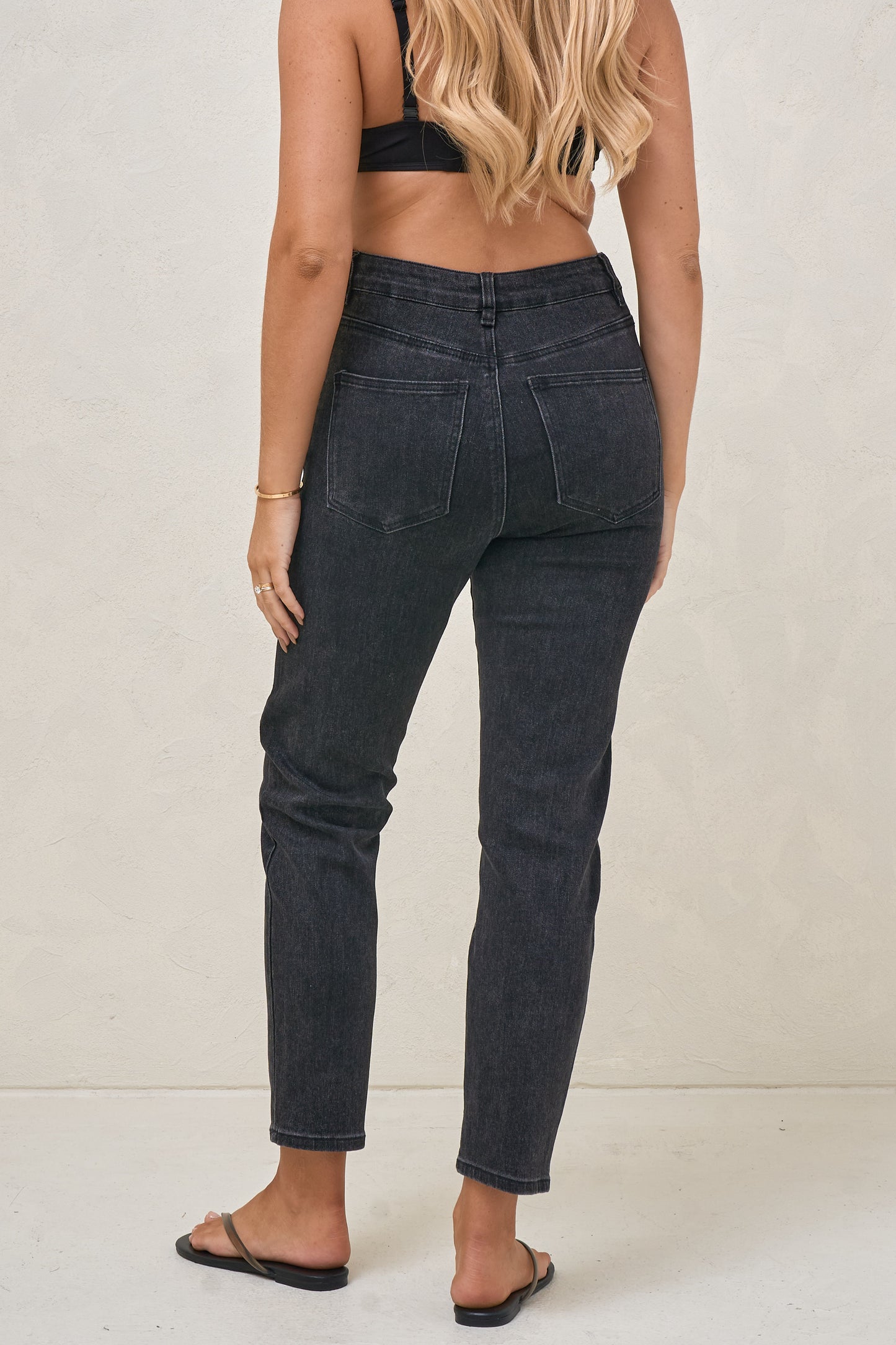 On The Move Mum Jean - Washed Black