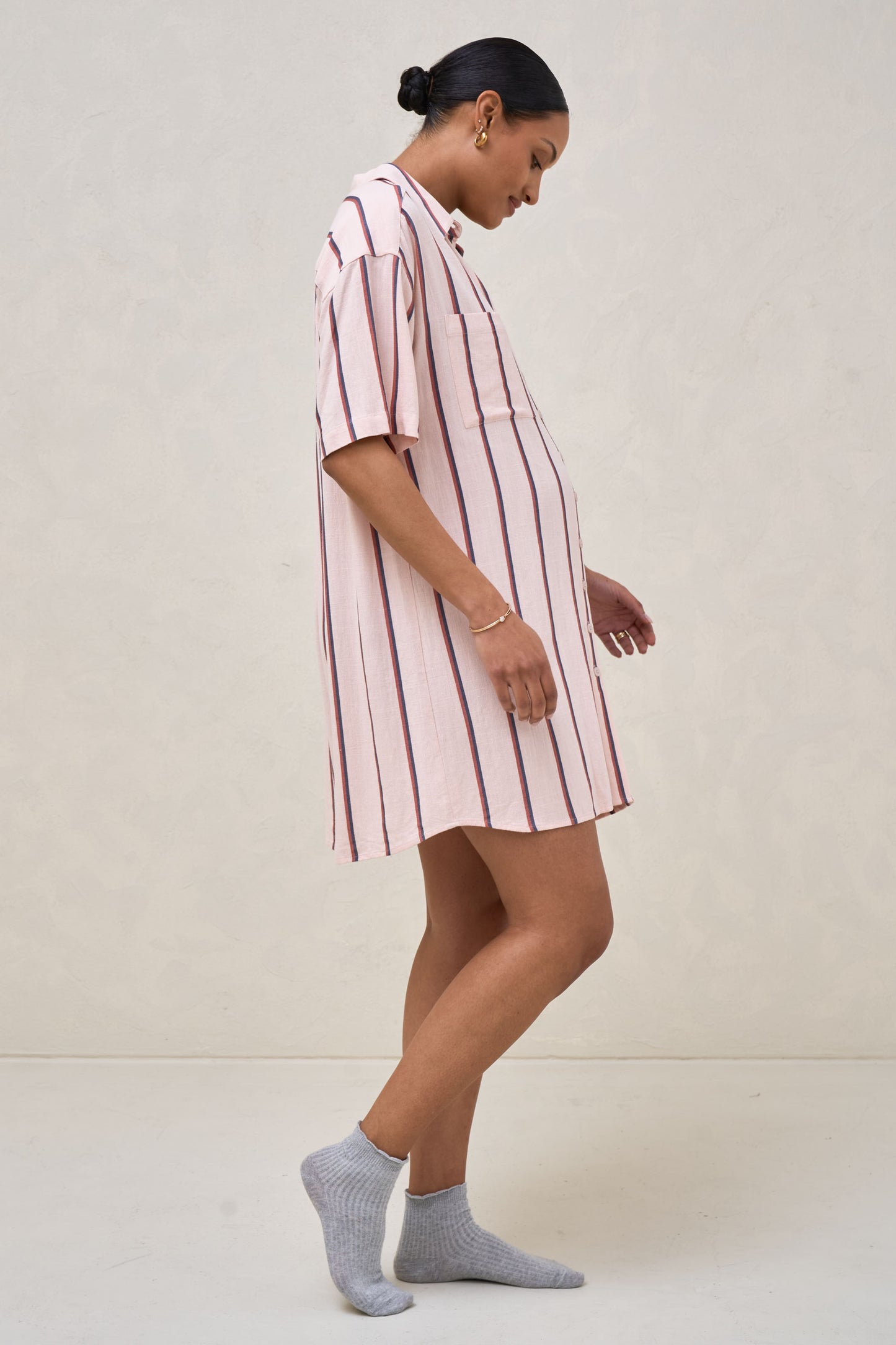 linen-birthing-gown-stripe-2