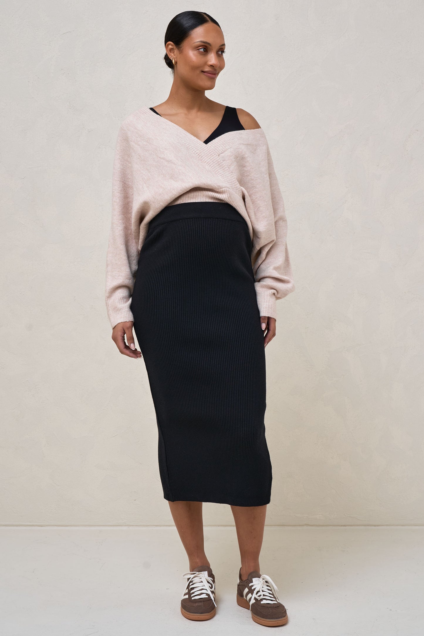 rib-knit-maternity-skirt-black-2