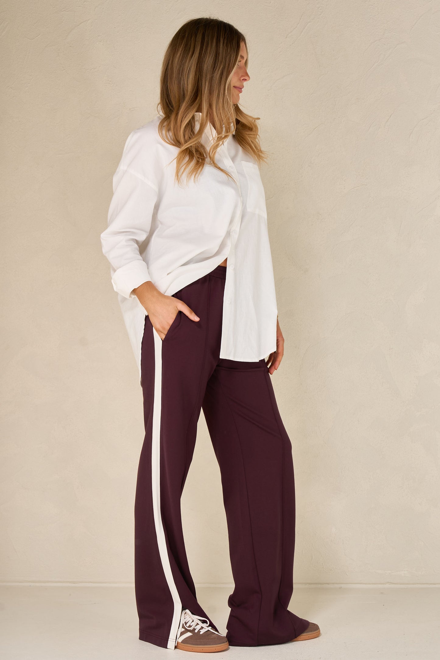maternity-split-hem-pant-with-stripe-7