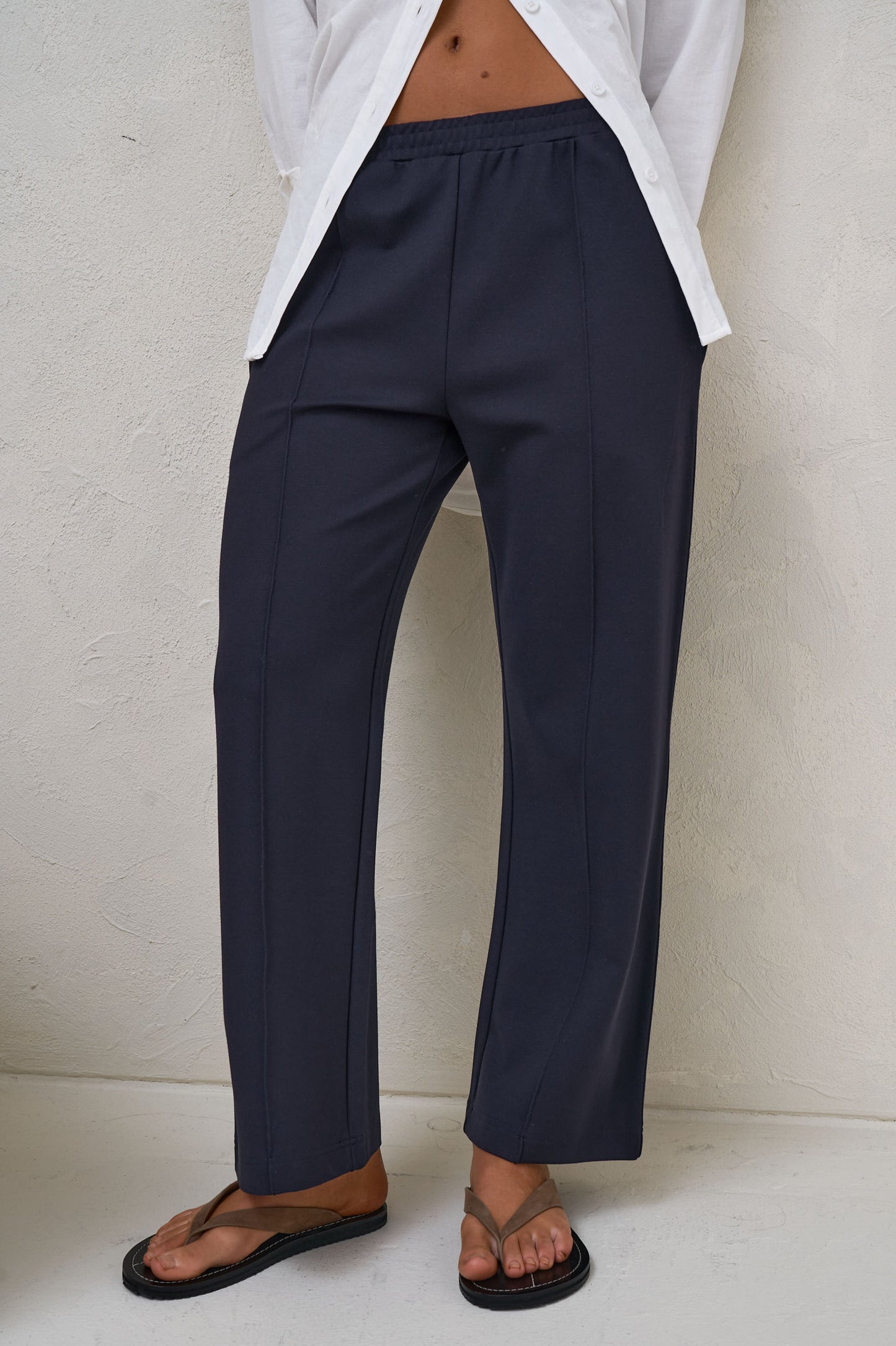 High Road Cropped Pant - Navy