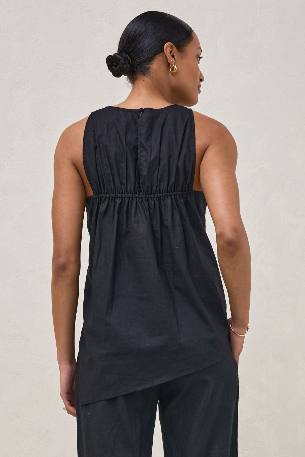 Timeless Linen Nursing Tank - Black