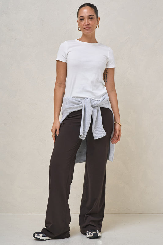 Maternity wide leg leggings in brown – front view post-pregnancy with white tee