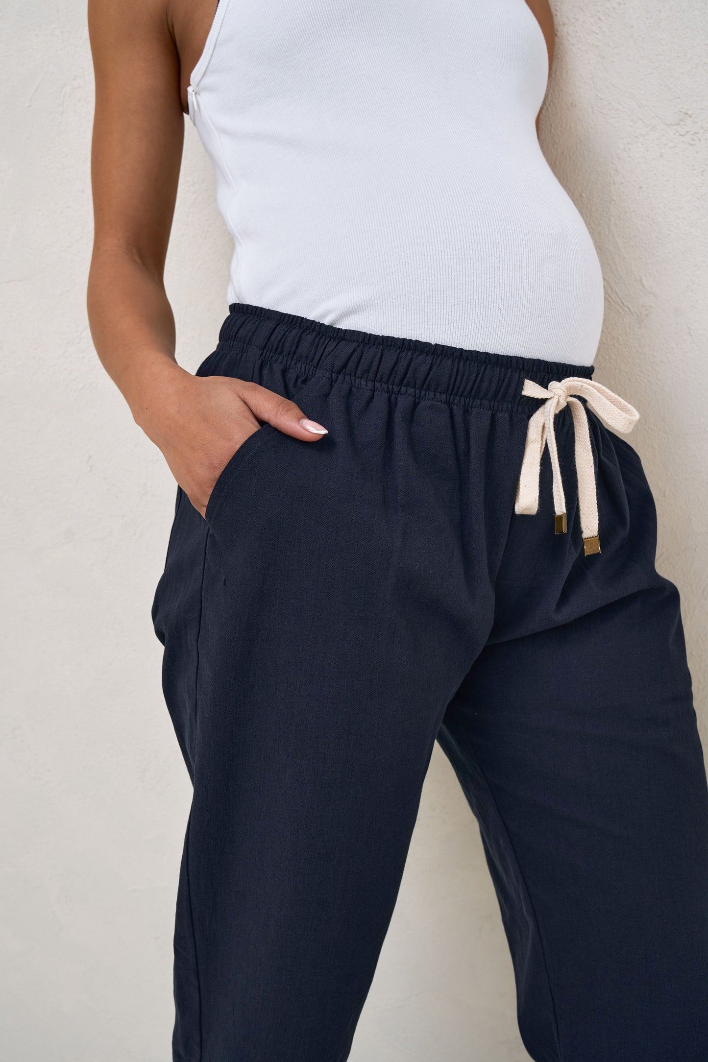 maternity-tapered-cotton-pant-4