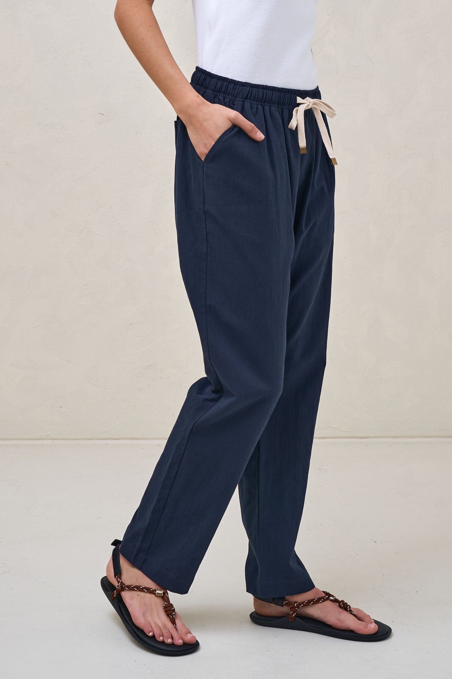 maternity-tapered-cotton-pant-8
