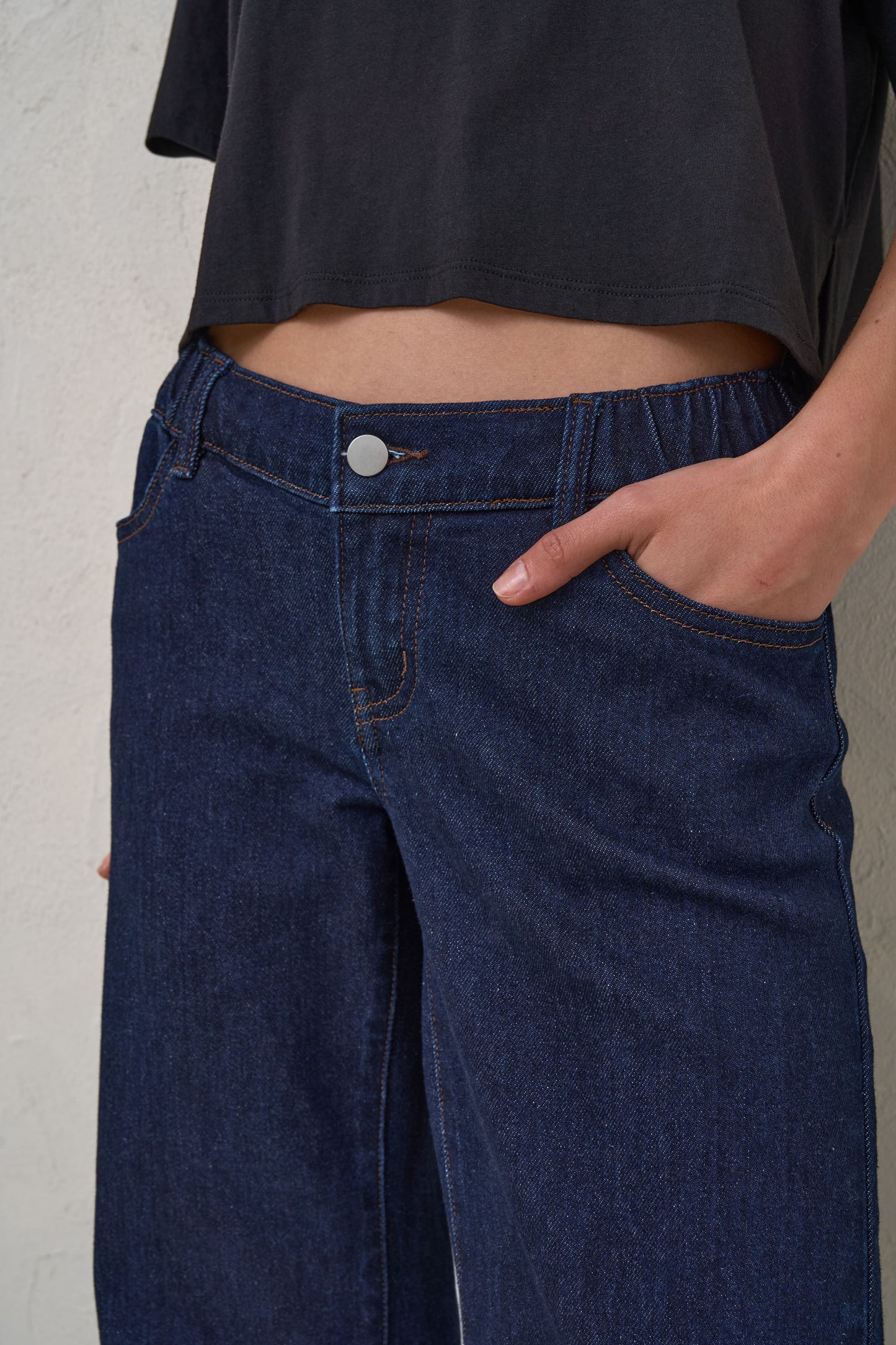 wide-leg-underbump-maternity-jean-9